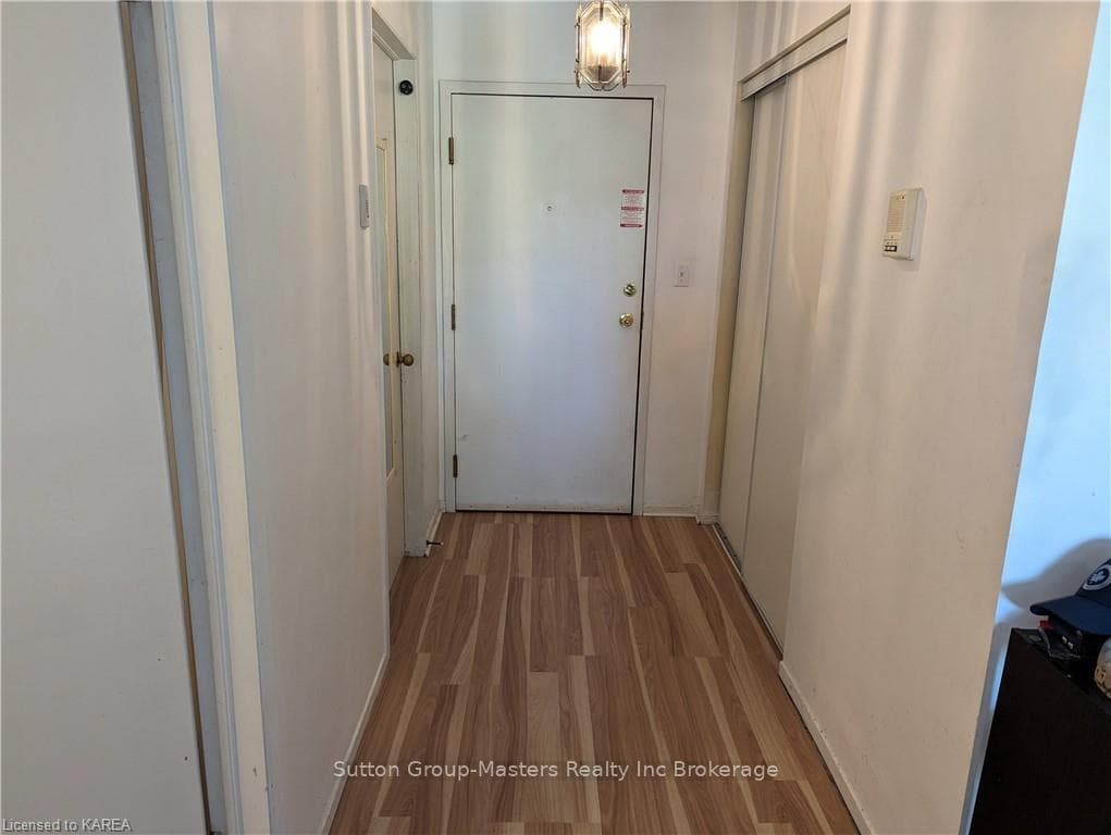 310 KINGSDALE Avenue Unit 408 photo 7