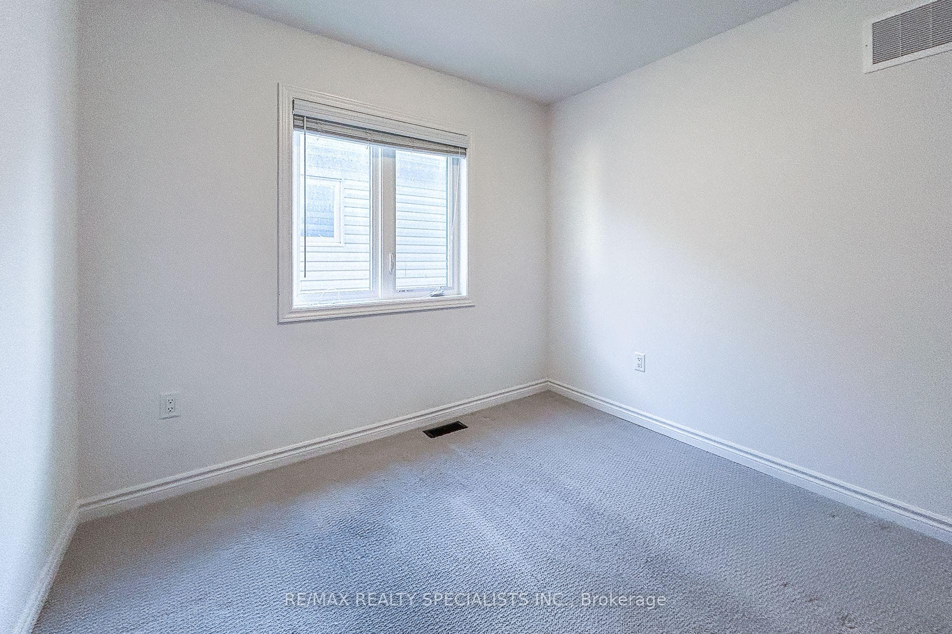 466 Blackburn Drive photo 31