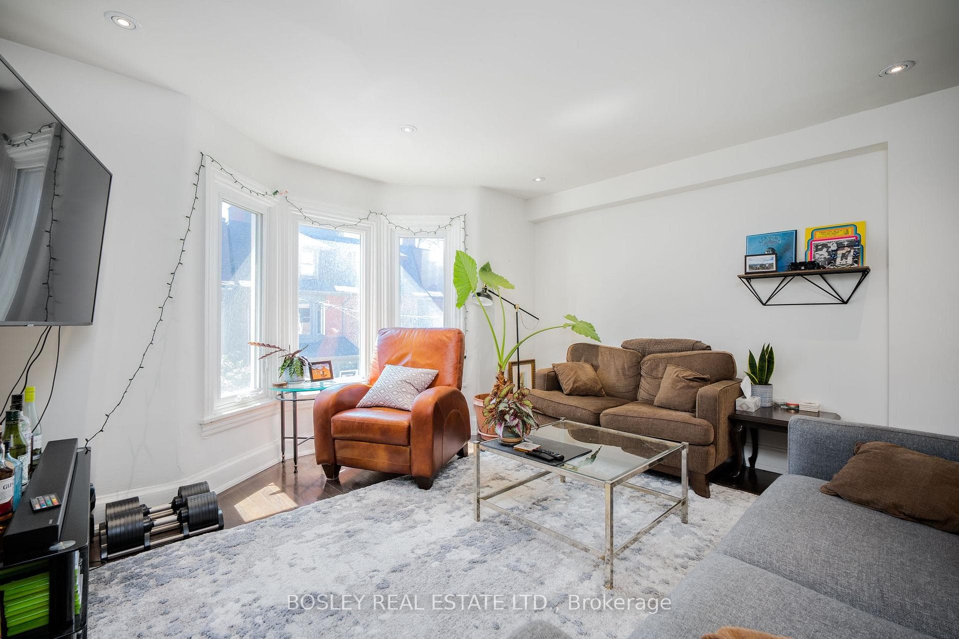 2 Parr Street Unit Upper photo 3