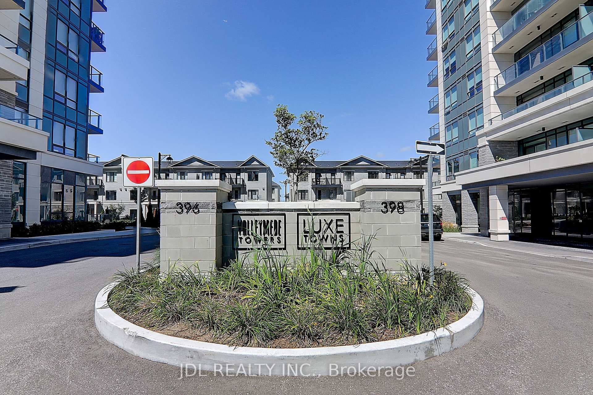 398 Highway 7 Street Unit 303 photo 3