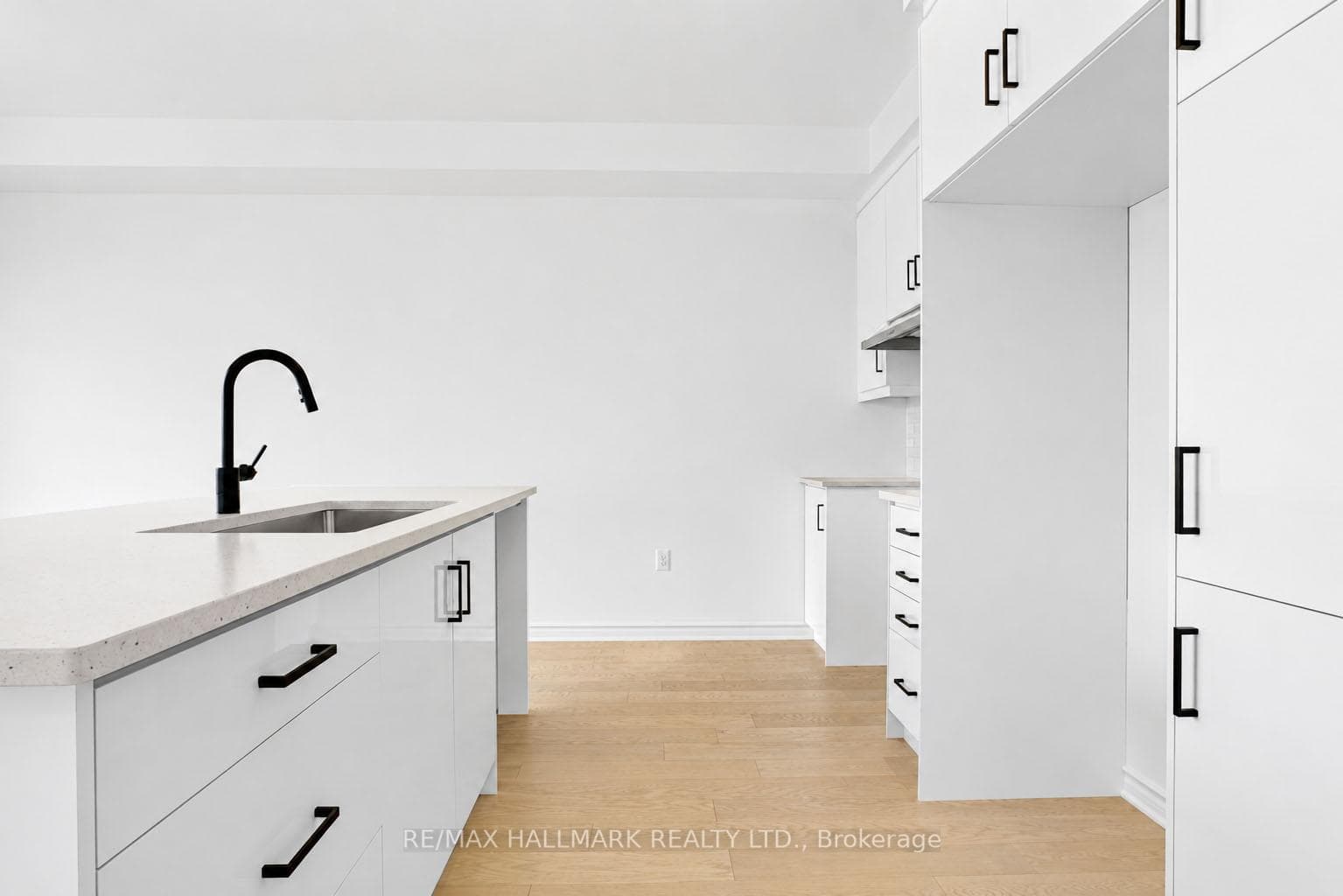 15 Foxley Heights photo 14