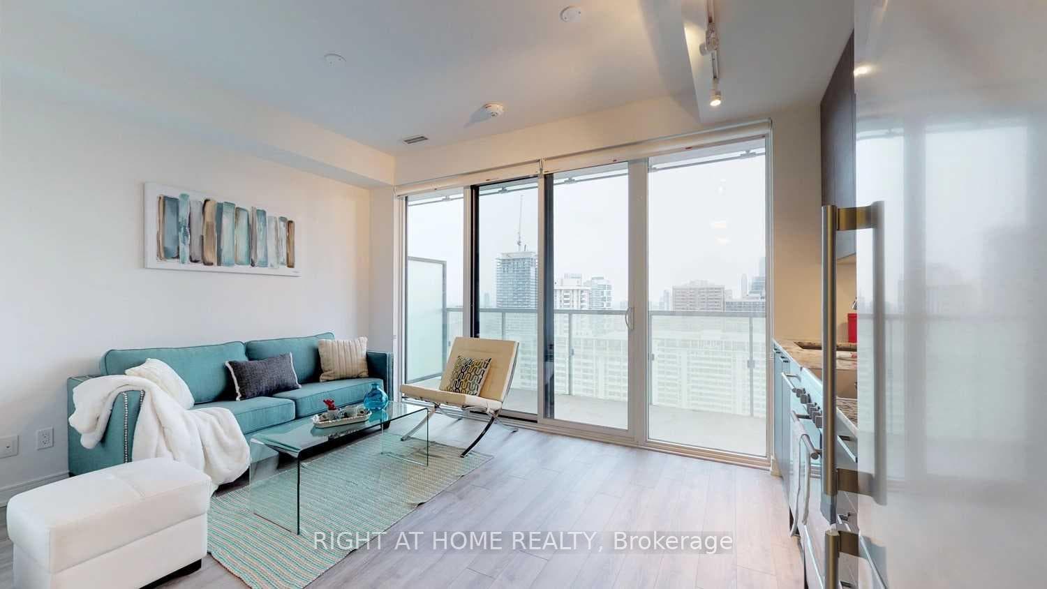 28 Wellesley Street Unit 2403 photo 5