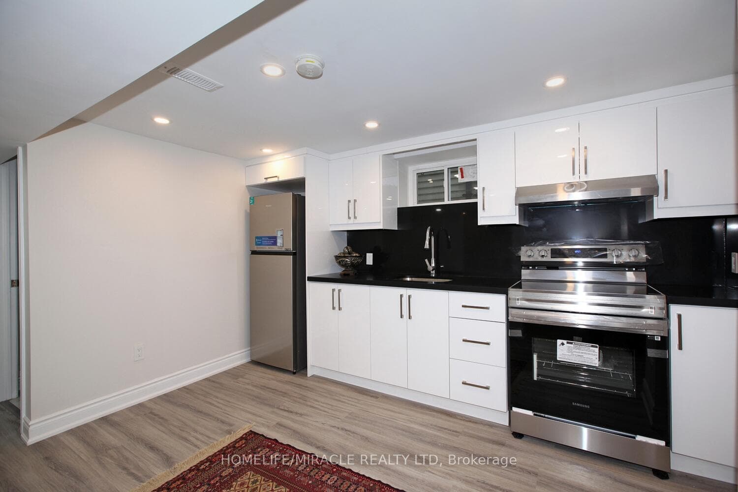 6484 Ash Street Unit Bsmt photo 5