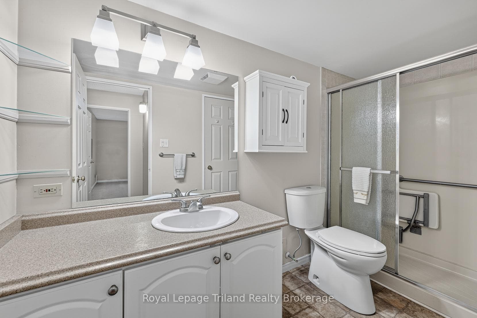 217 Thames Street Unit 102 photo 30