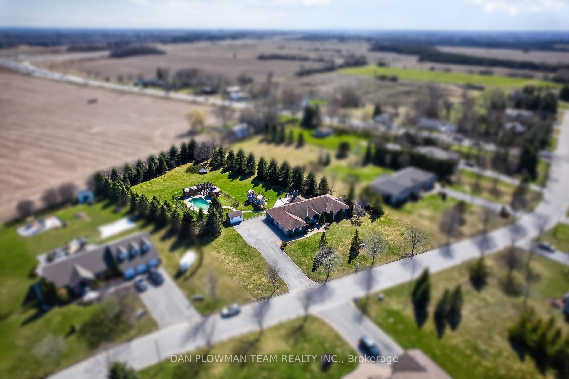11 Steepleview Court photo 5