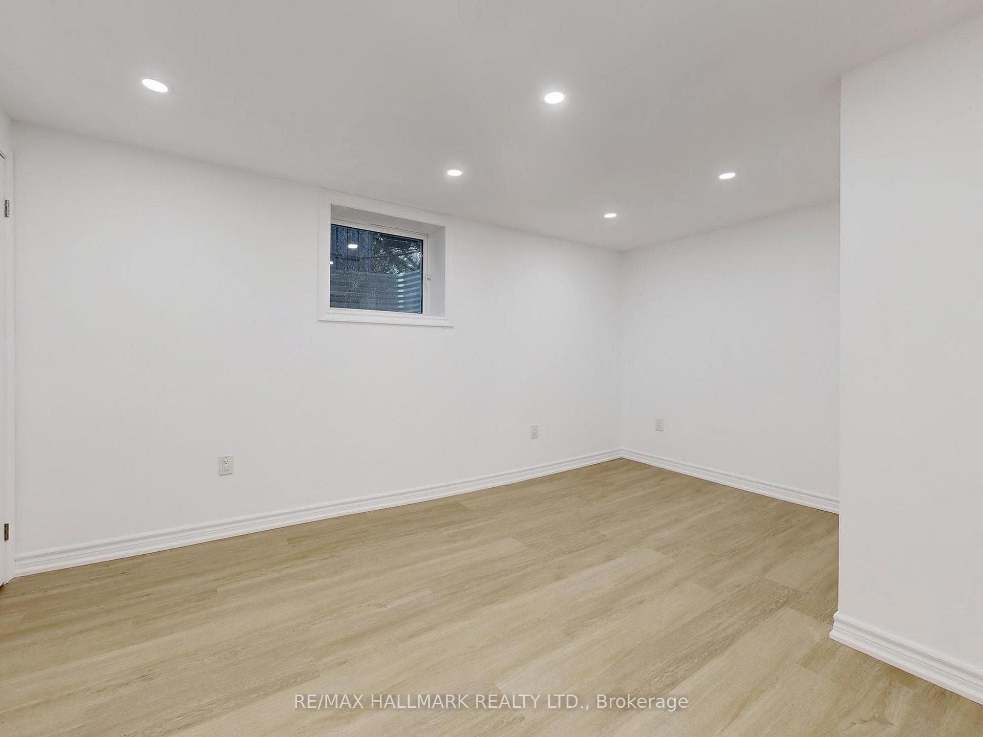 138 Armitage Drive photo 39