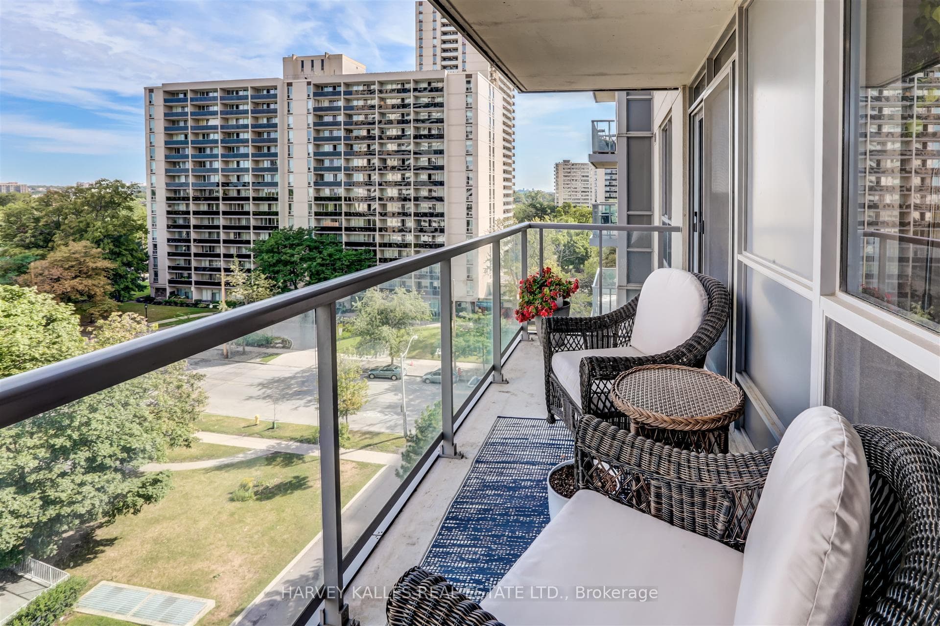 70 High Park Avenue Unit 702 photo 27