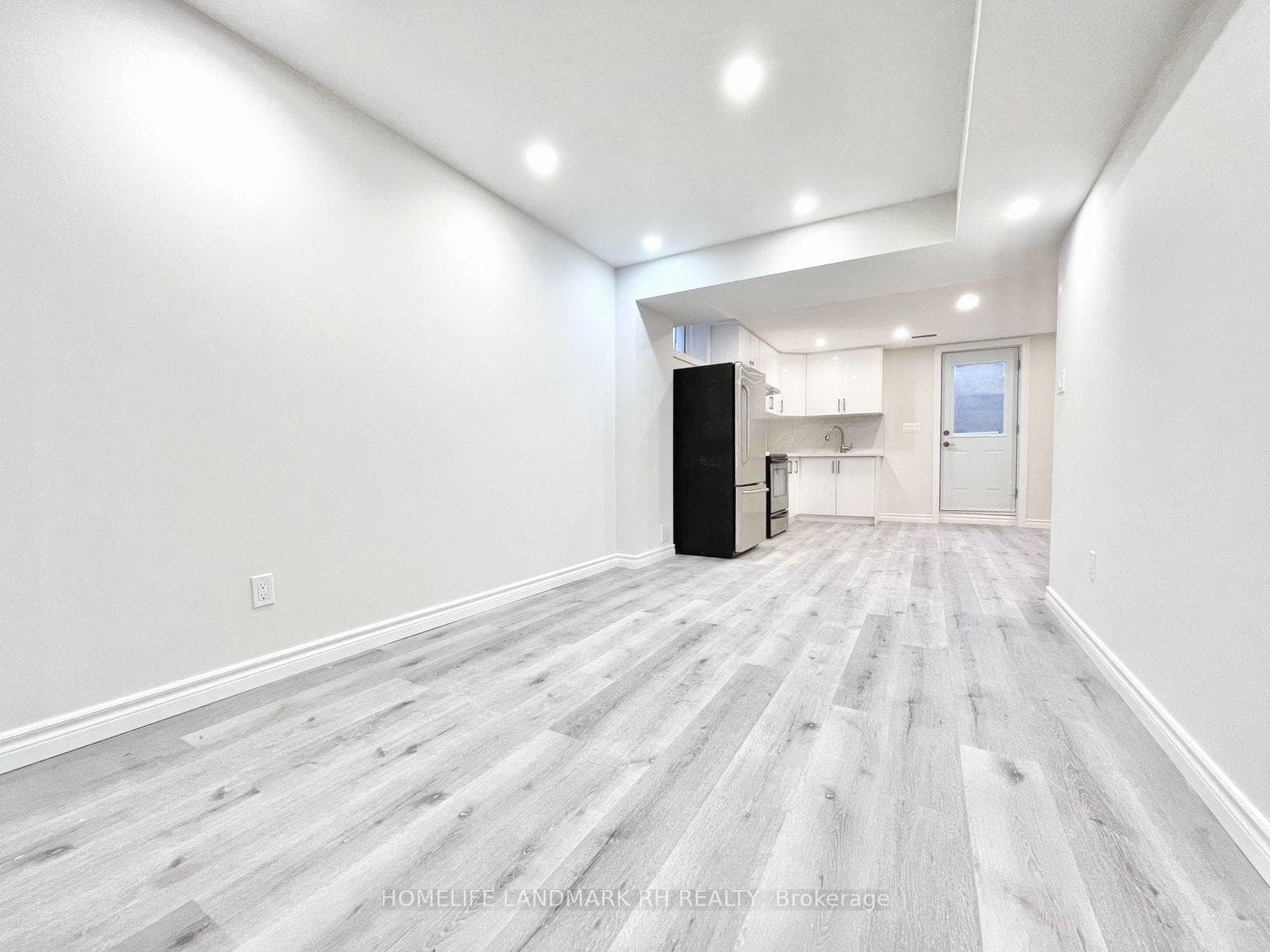 21 Milby Crescent Unit Bsmt photo 4