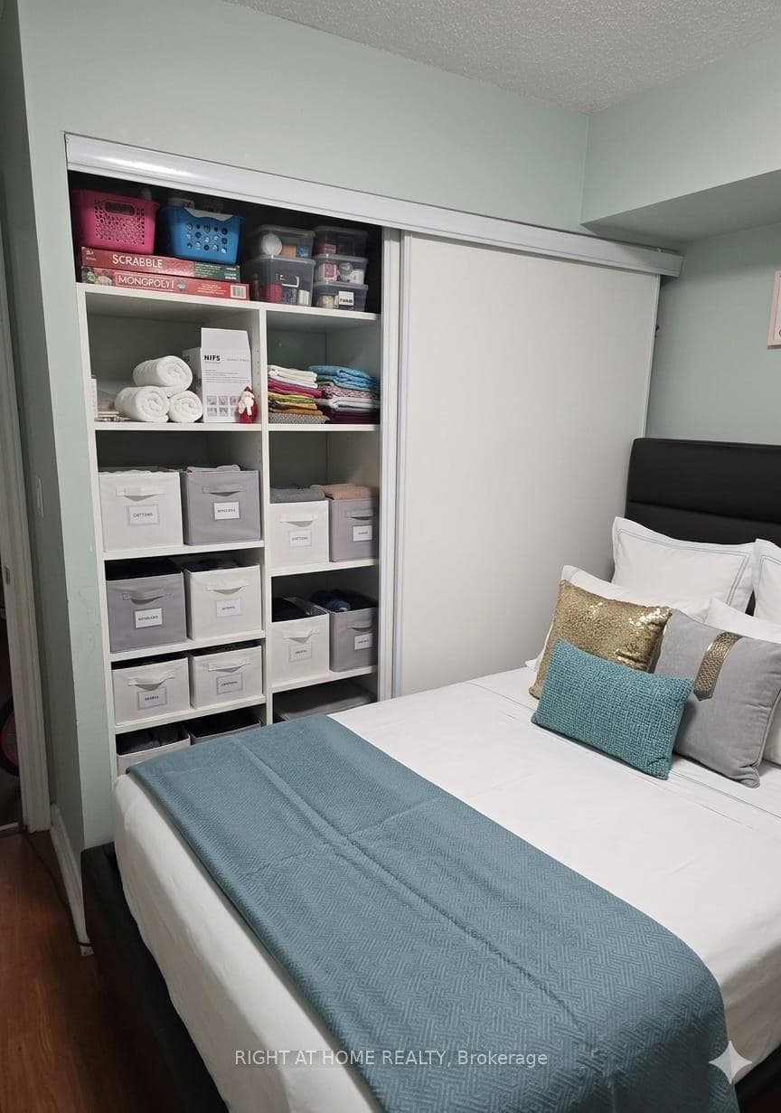 68 Corporate Drive Unit 1229 photo 22