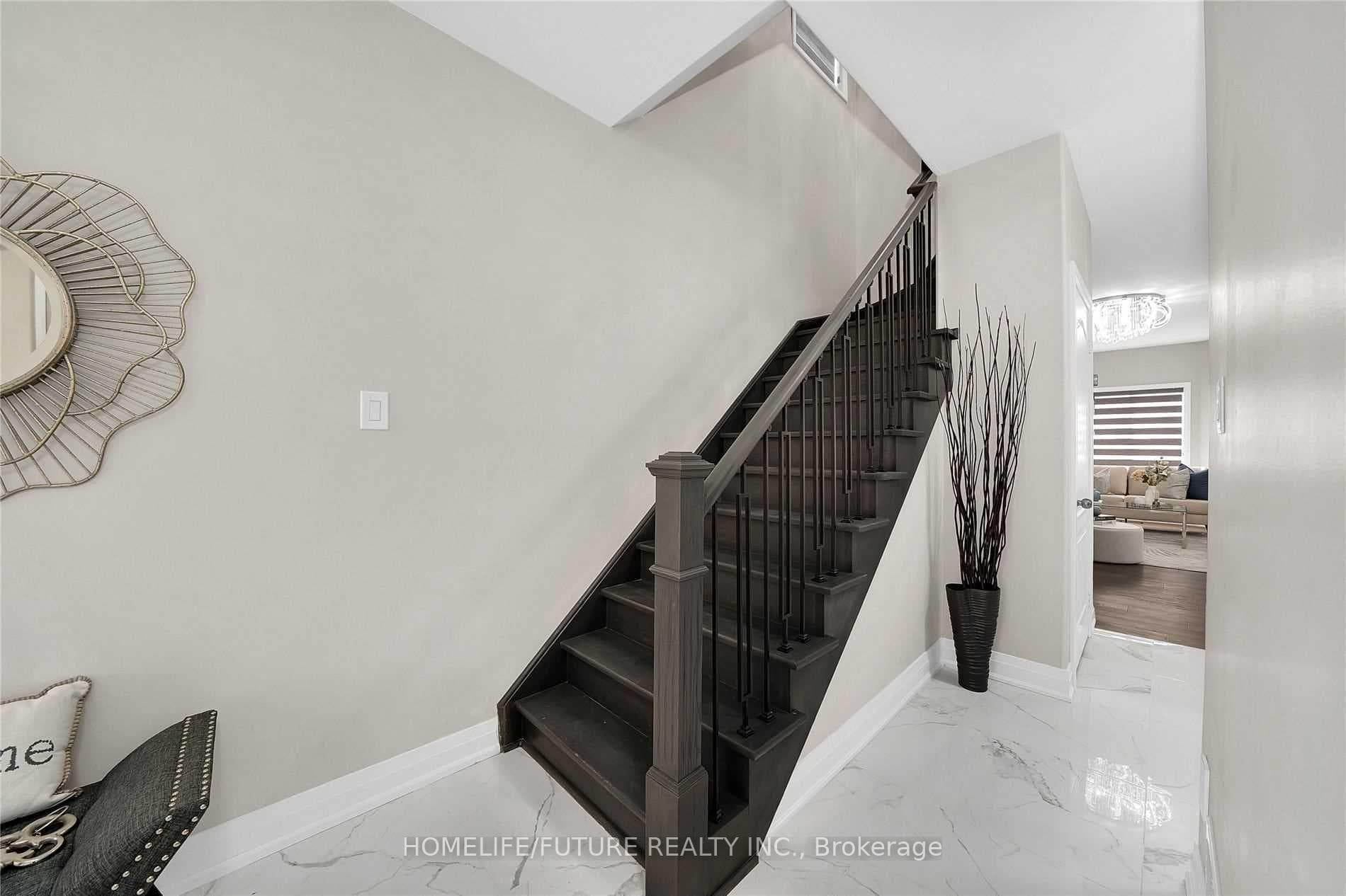 914 Golden Farmer Way photo 17