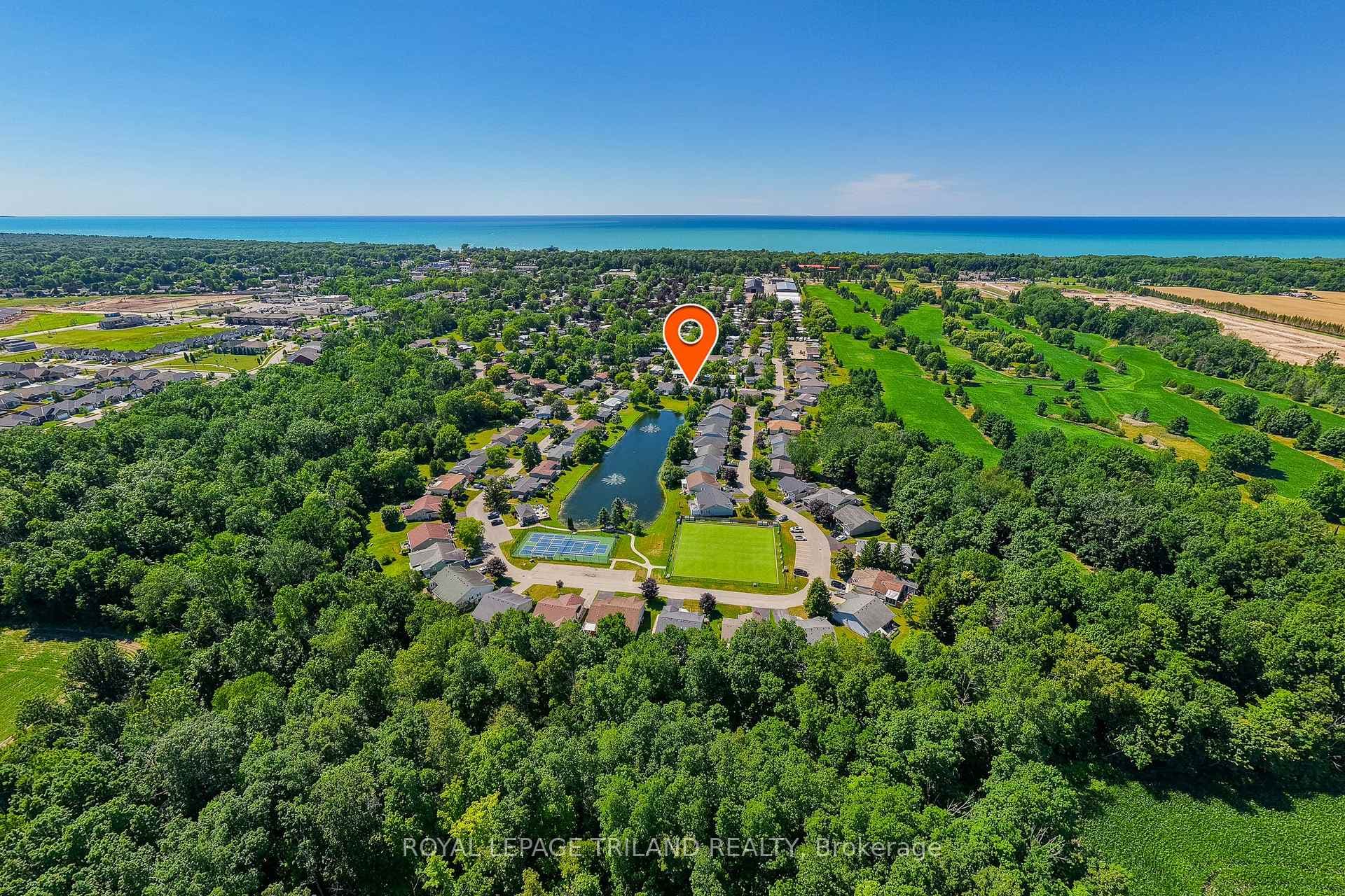 Grand Cove community surrounded by mature woods!