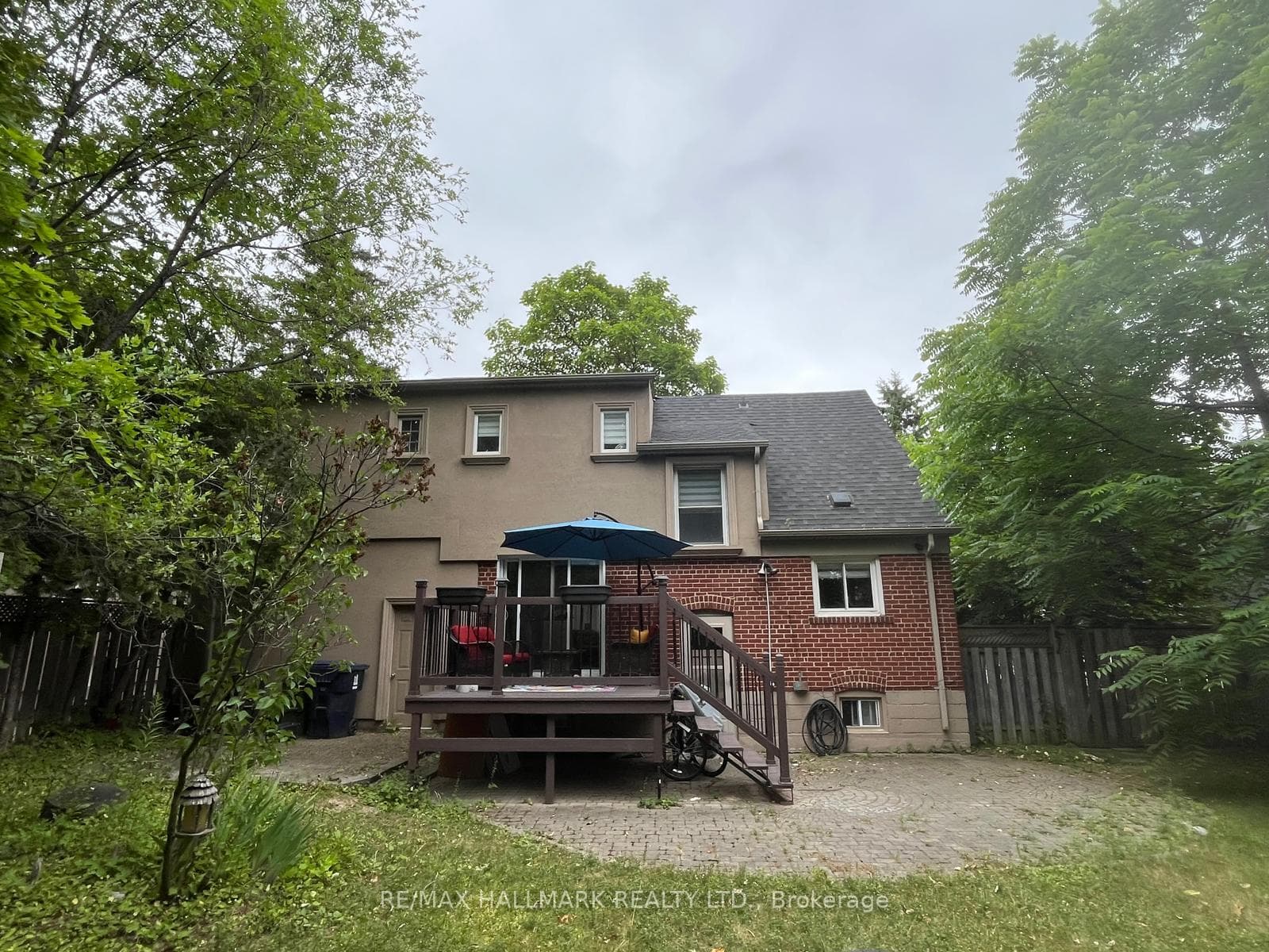 152 upper canada Drive photo 8