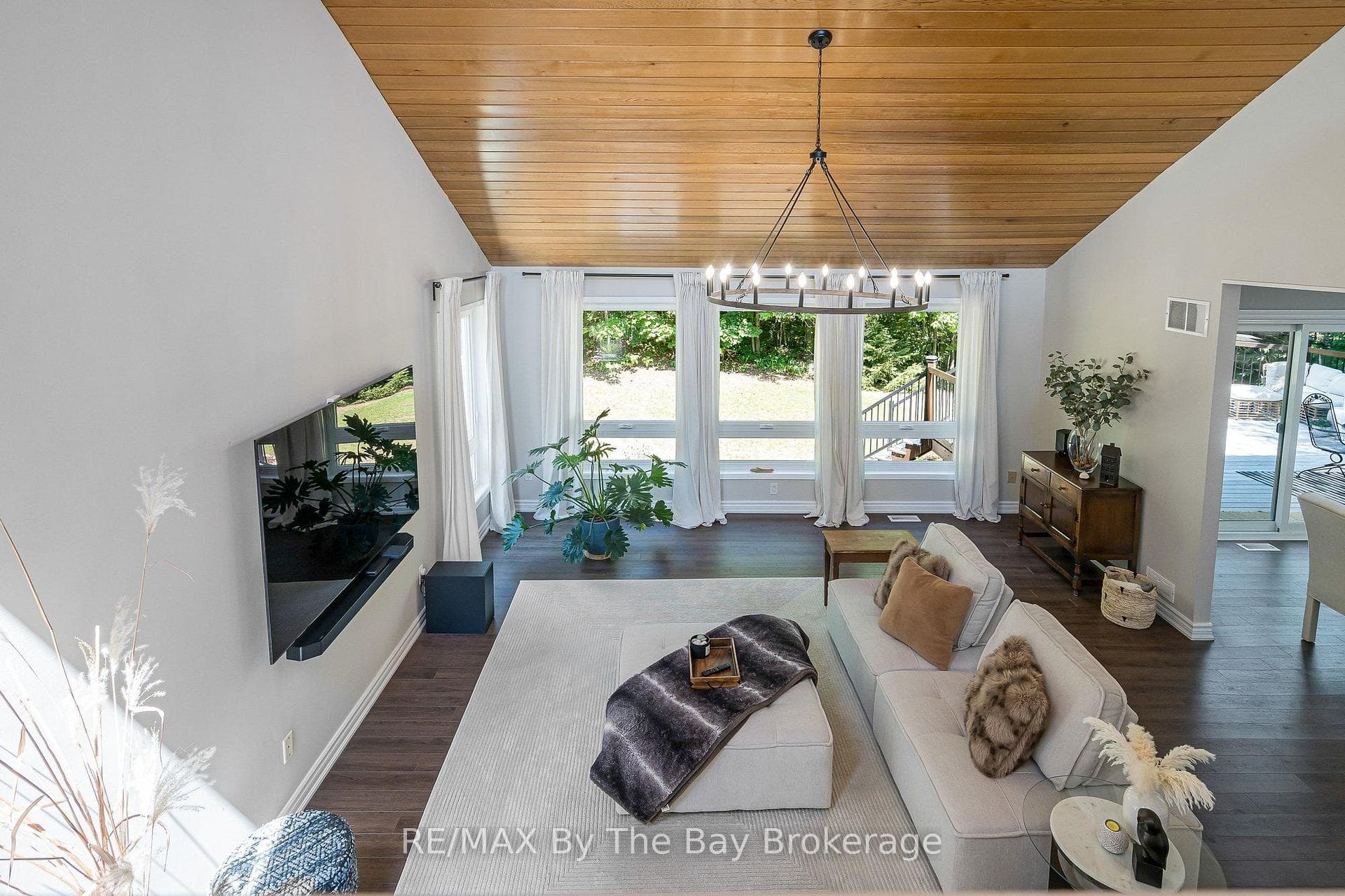 22 BRIDLEWOOD Crescent photo 23