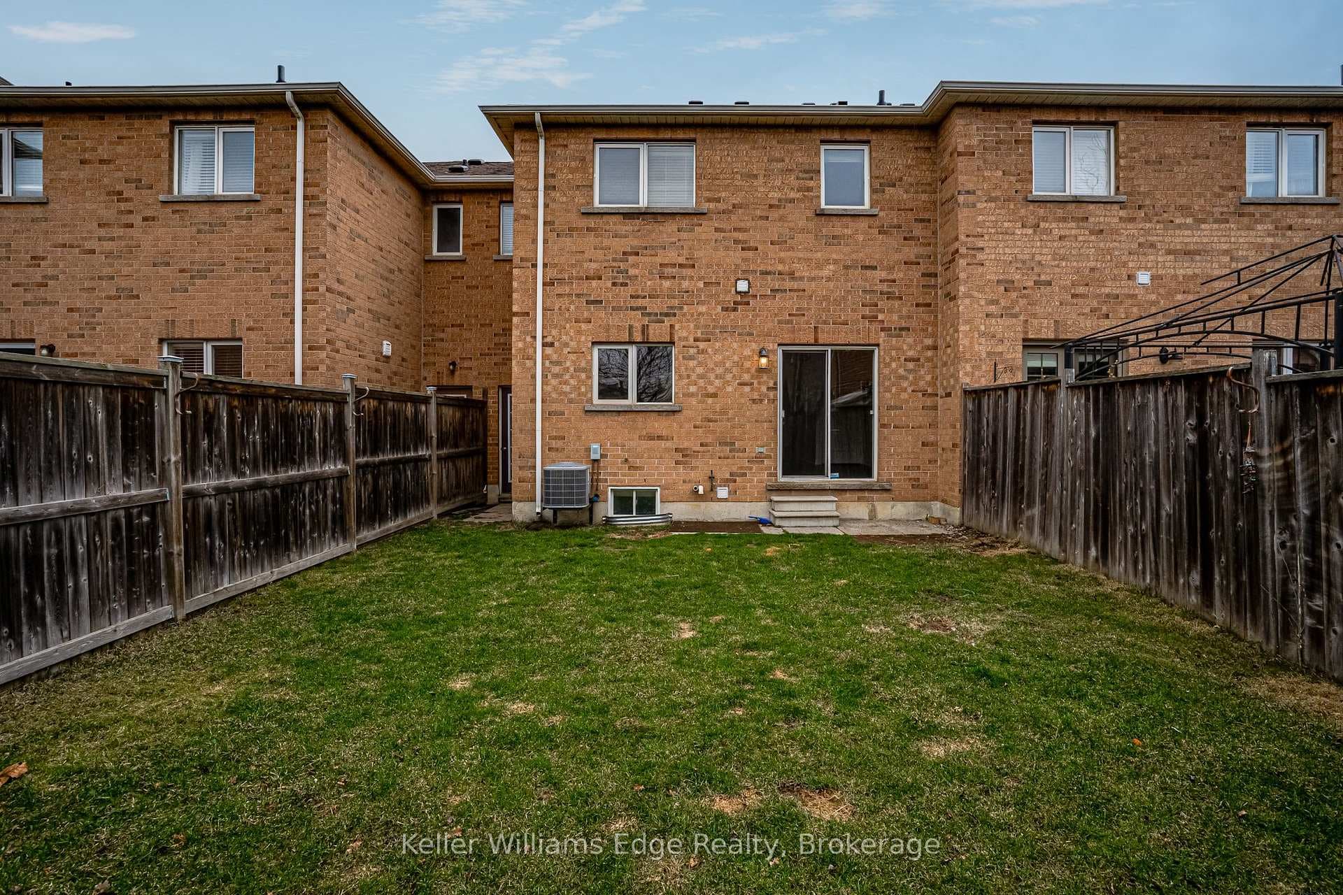 93 Glendarling Crescent photo 47