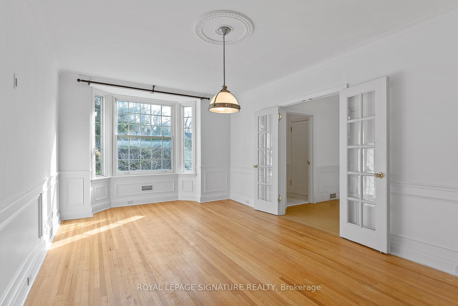56 Mason Boulevard photo 5