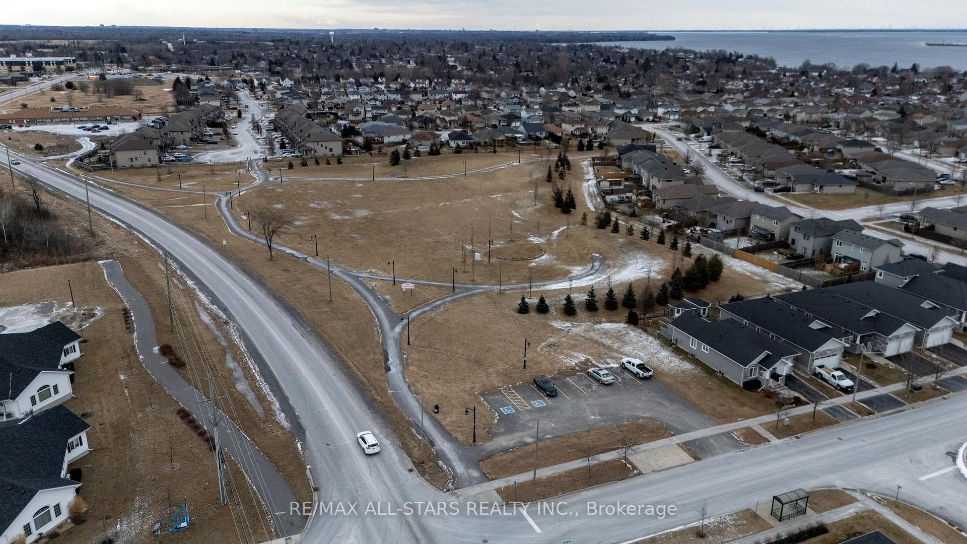 152 Sorbie Crescent photo 35