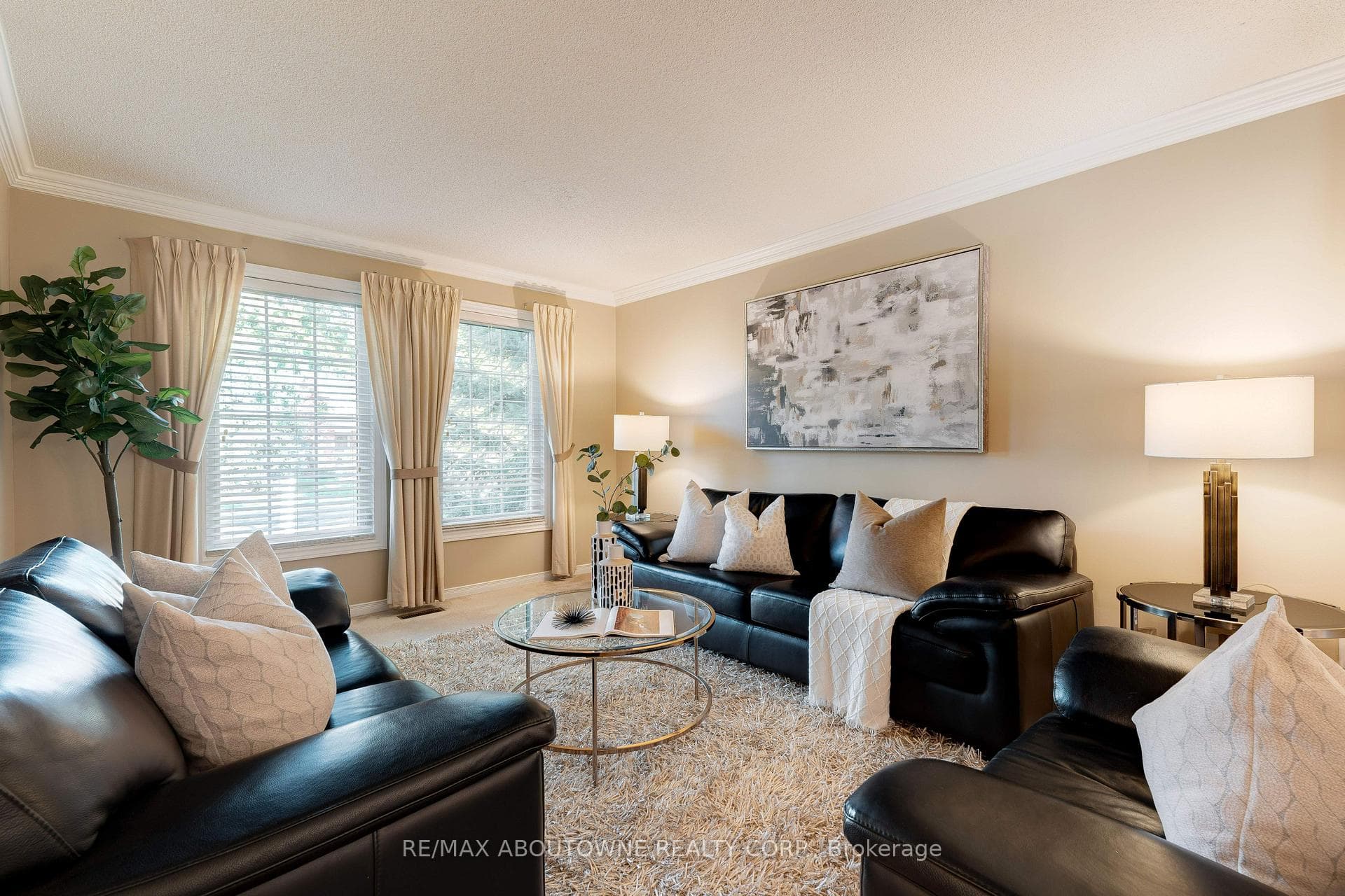1364 Windrush Drive photo 8