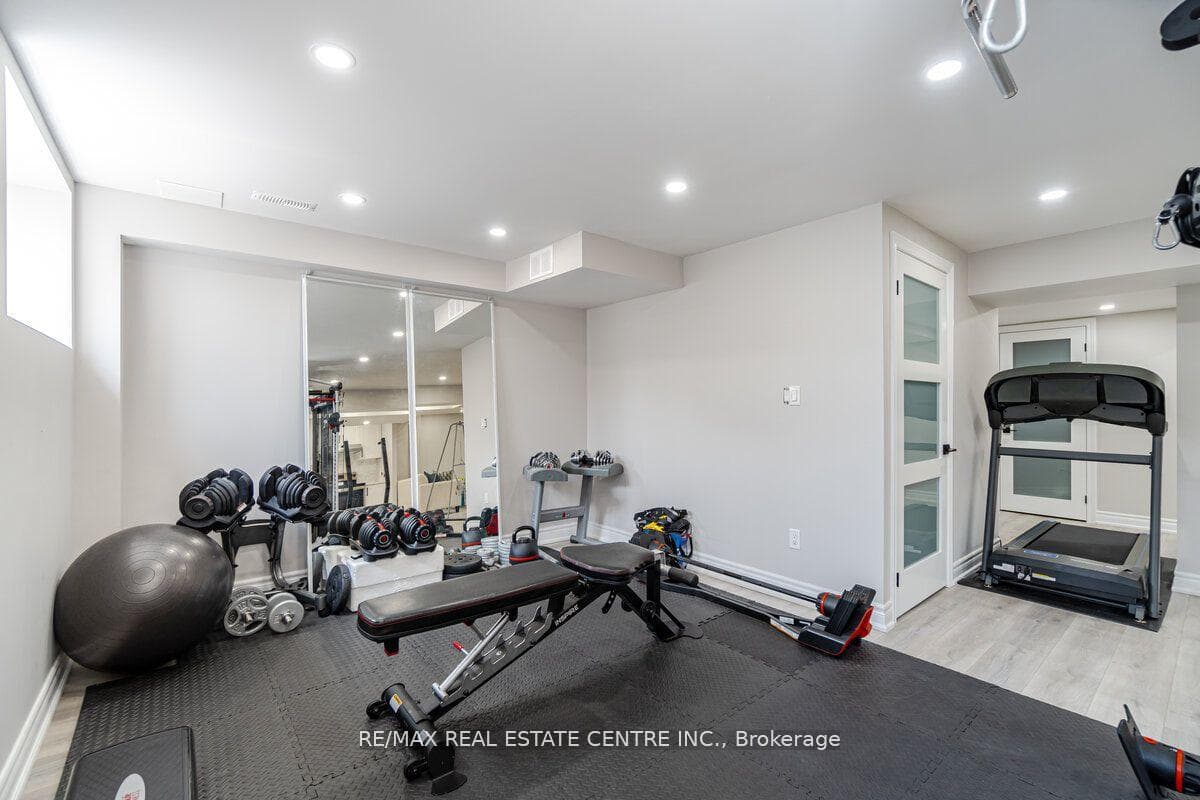 34 HAMILTON Court photo 27