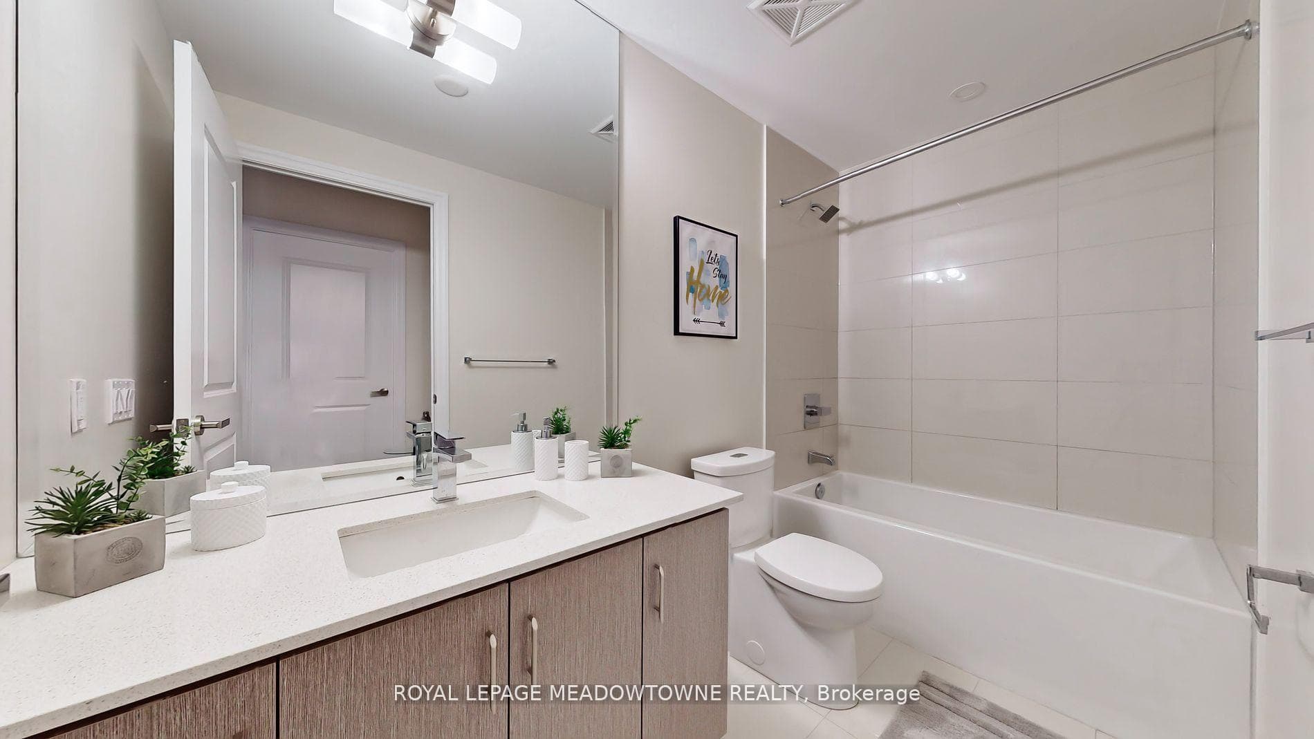 9085 Jane Street Unit 208 photo 33