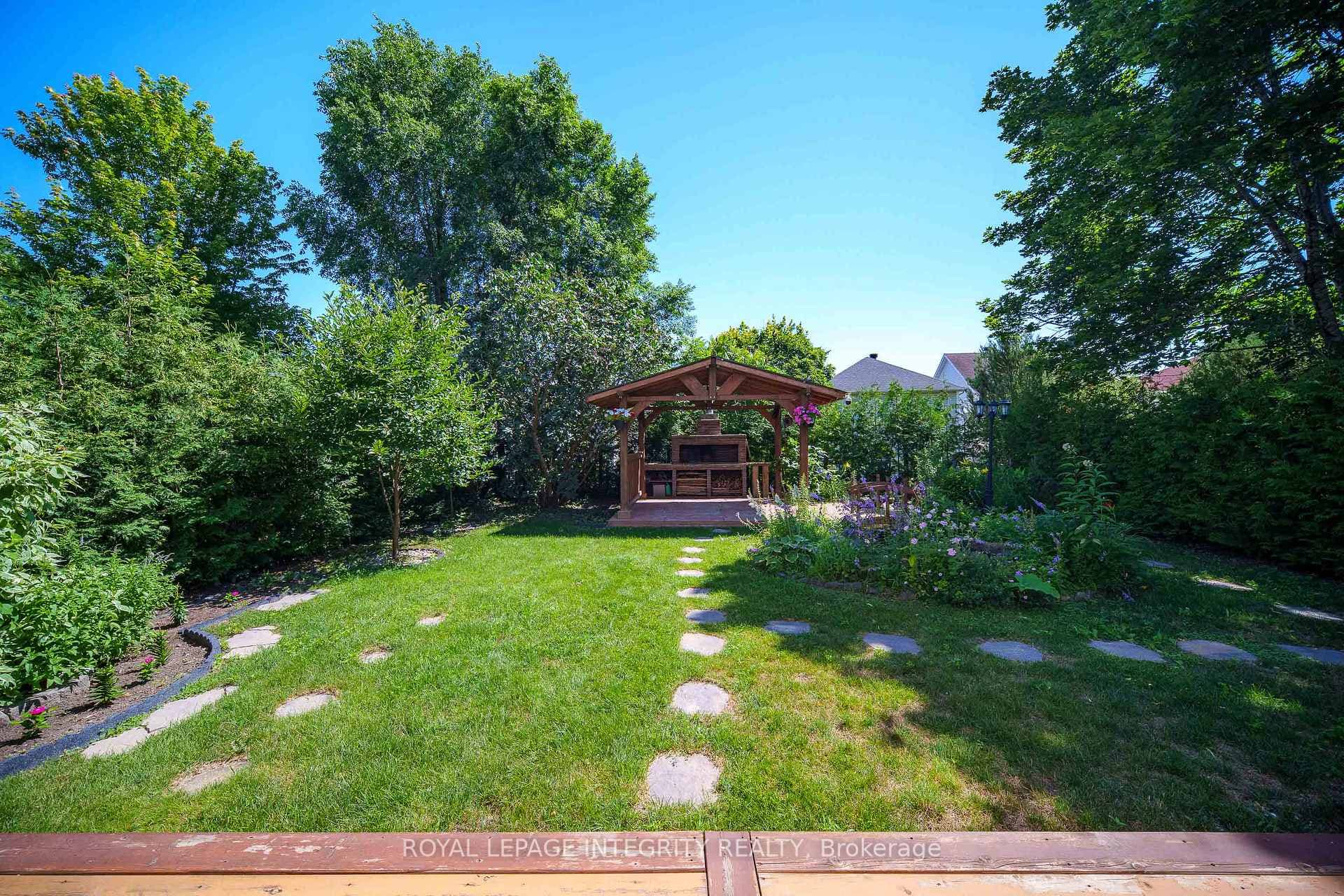69 Goldridge Drive photo 46