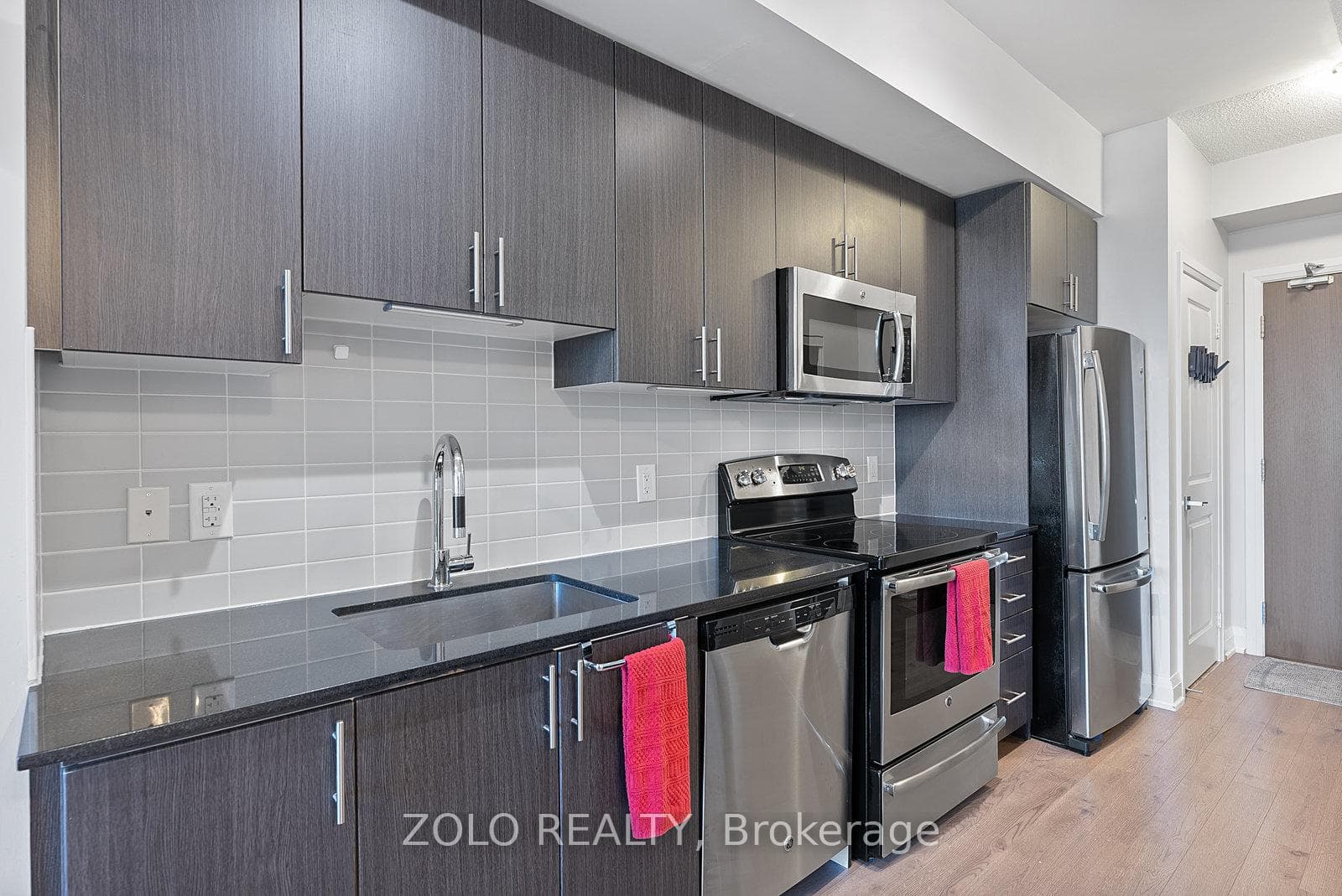 7171 Yonge Street Unit 1603 photo 11