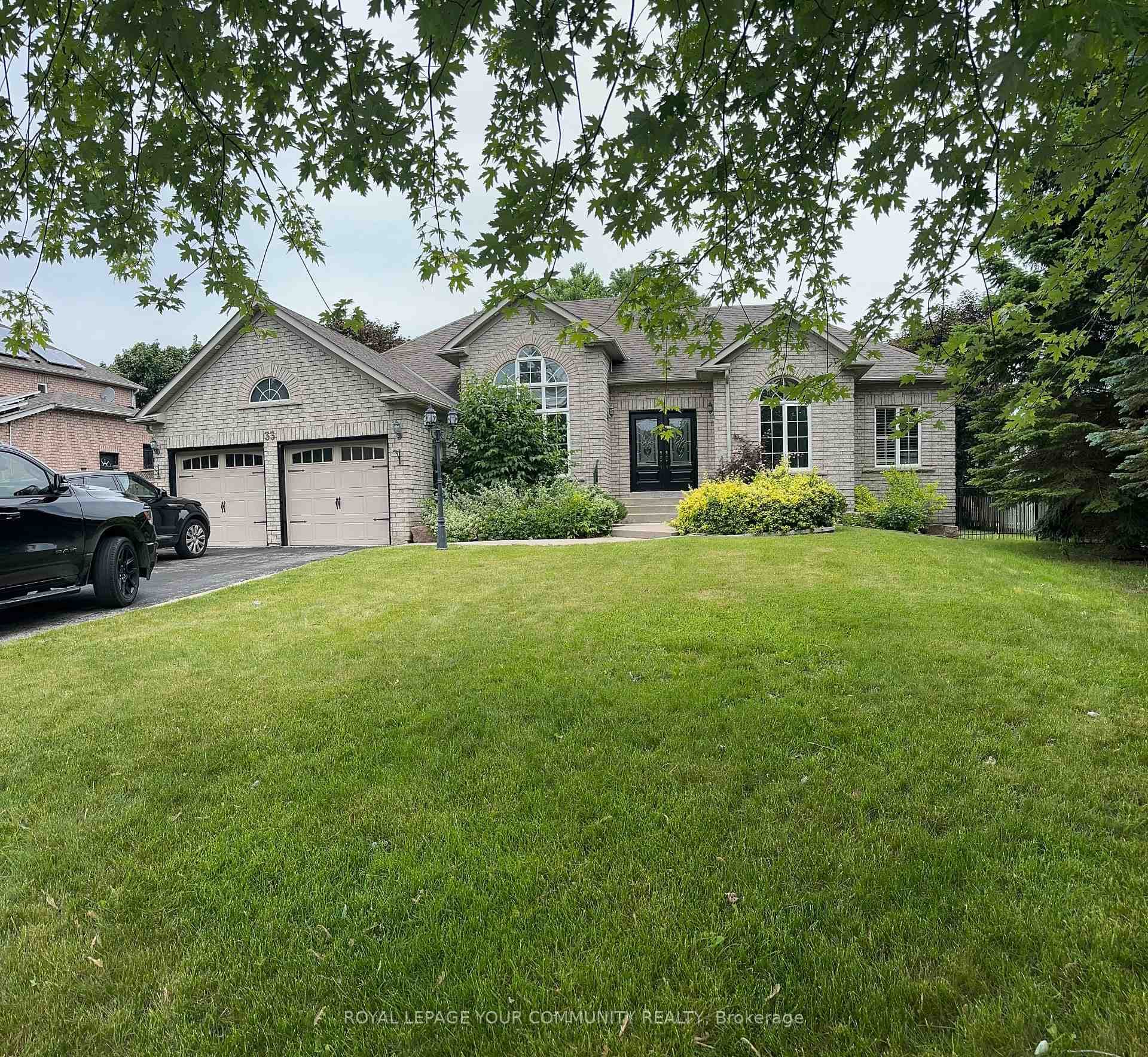 33 Foot Hills Road photo 1