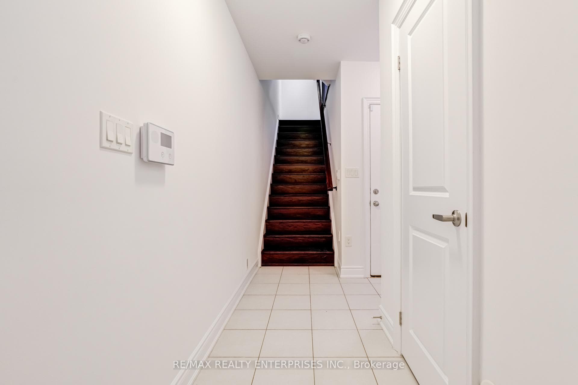 290 Royalton Common Unit 65 photo 3
