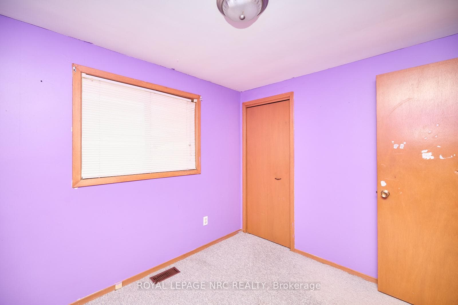 8 Huntley Crescent photo 13