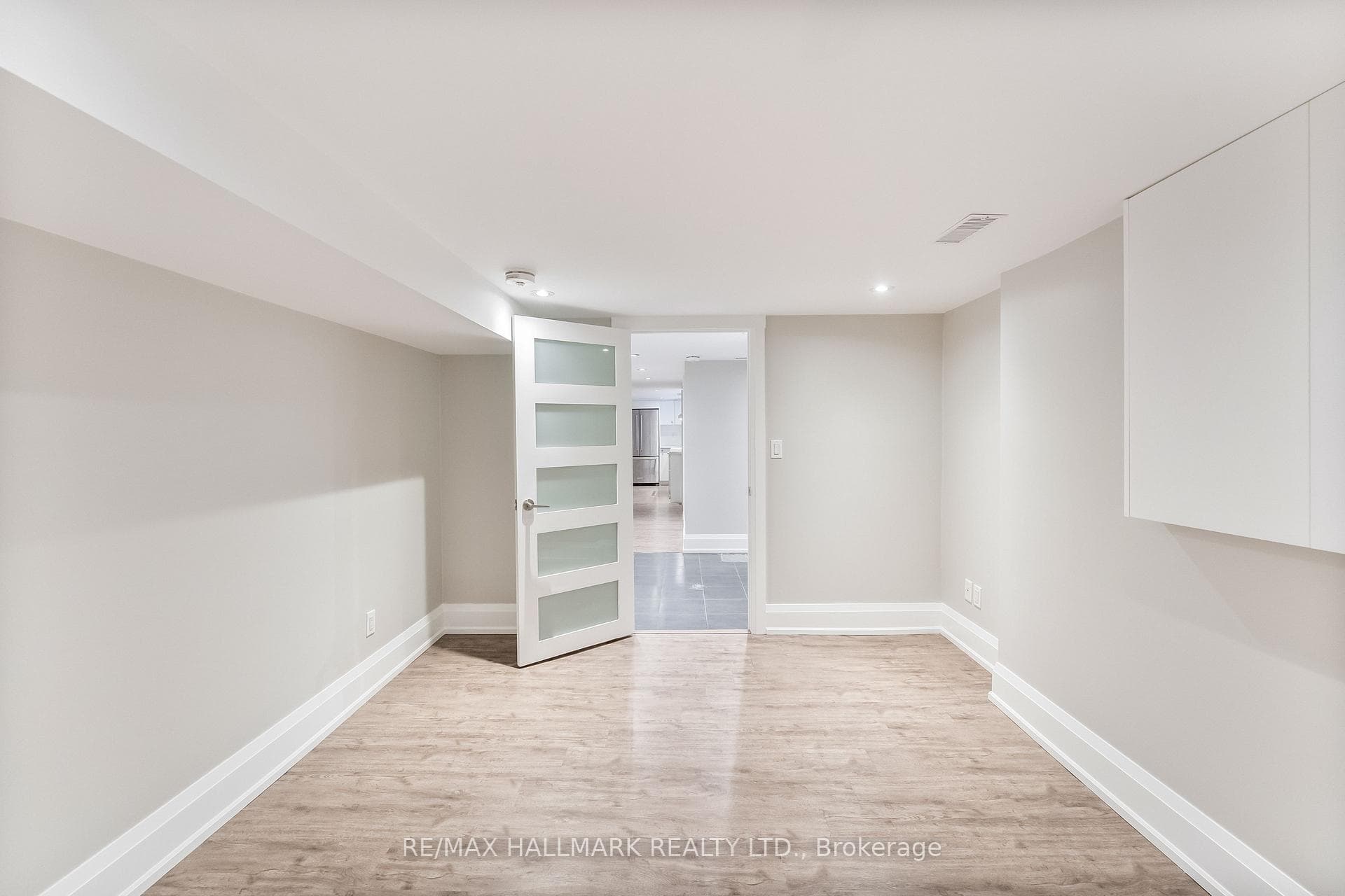 226 Claremont Street photo 25