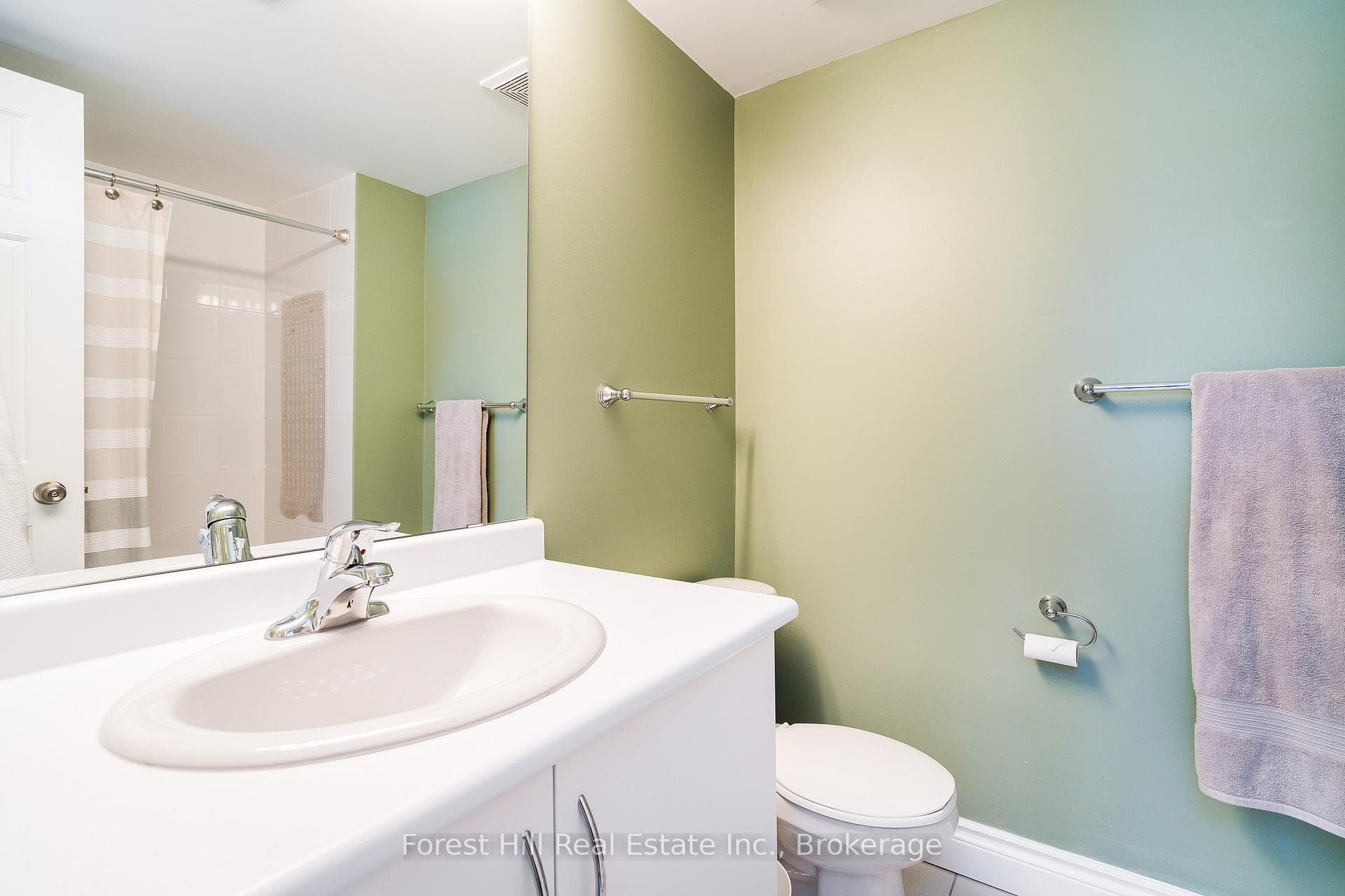 196 Blueski George Crescent Unit 68 photo 33