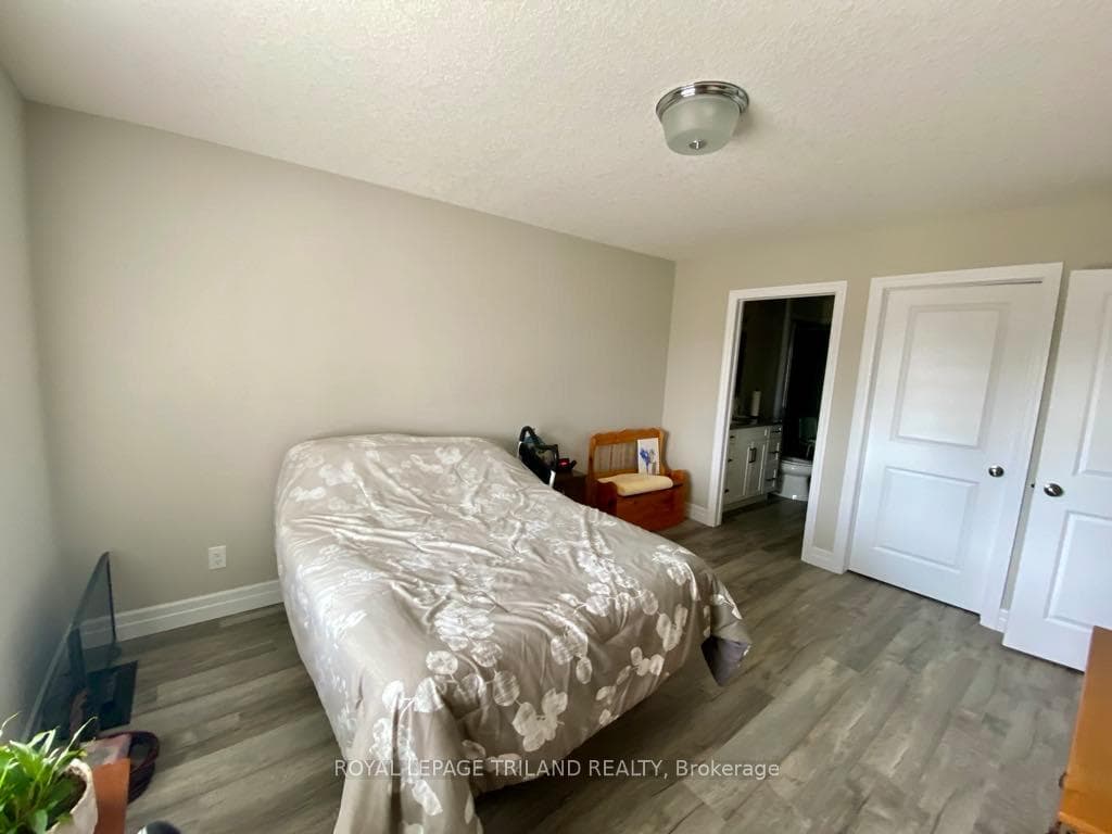 111 Allen Street Unit 2 photo 10