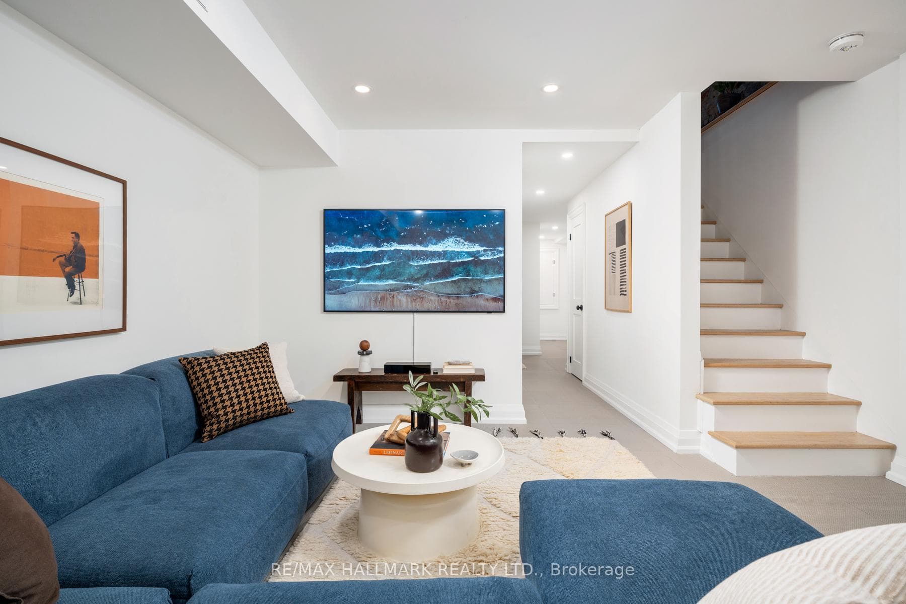 252 Montrose Avenue photo 28