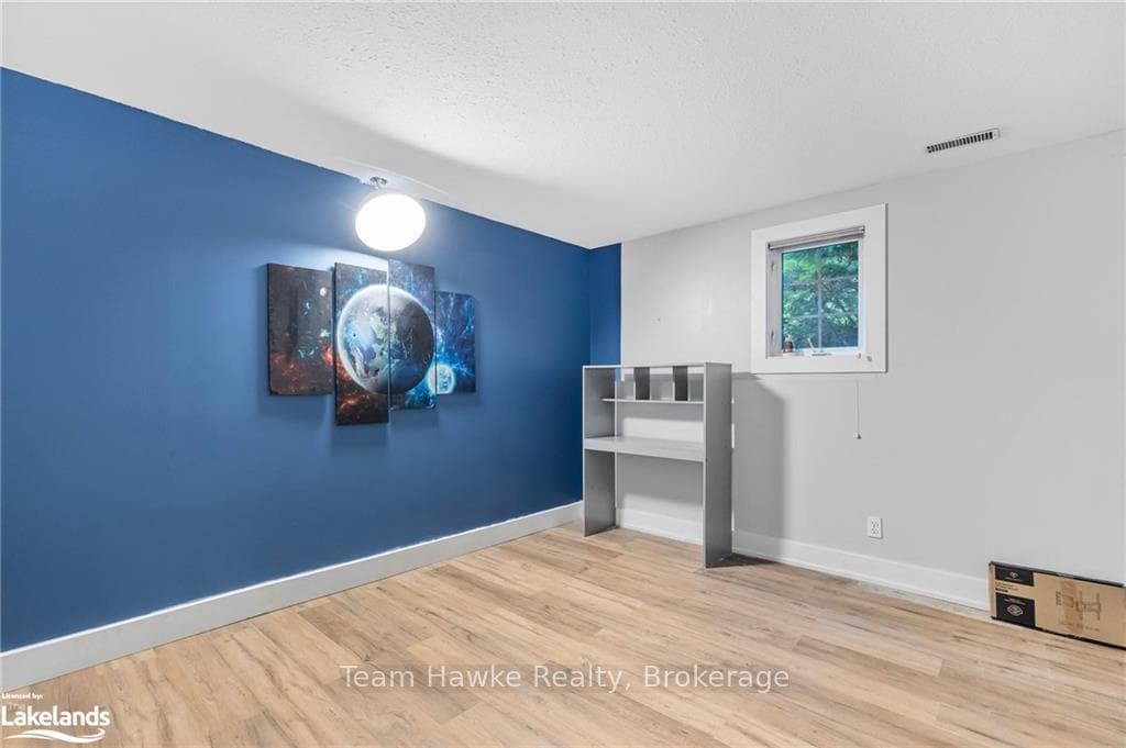 102 GEORGIAN MANOR Drive photo 27