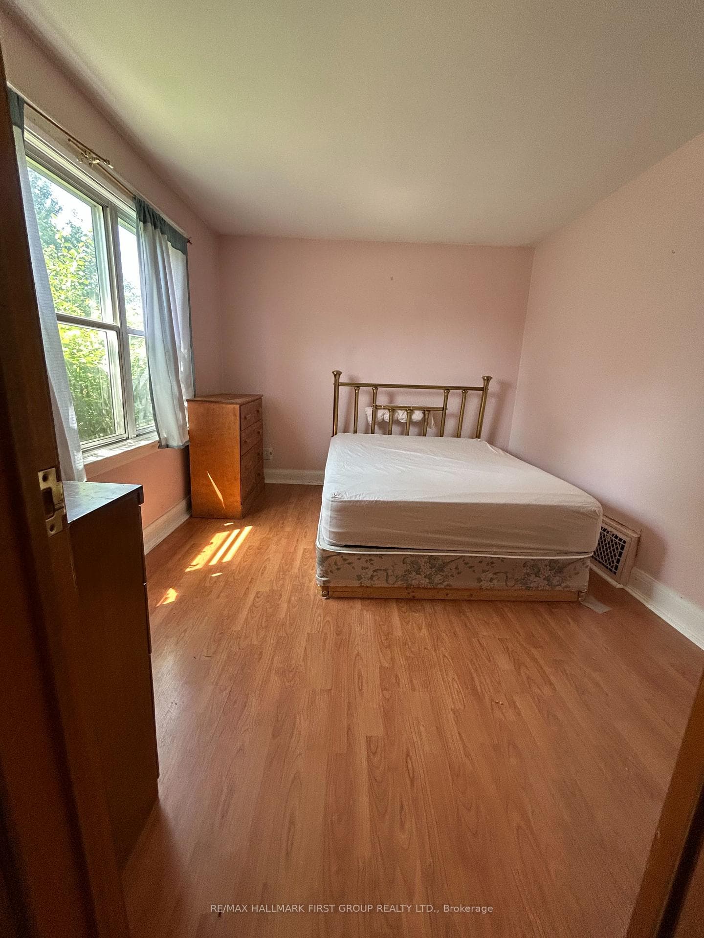 917 Green Street photo 7