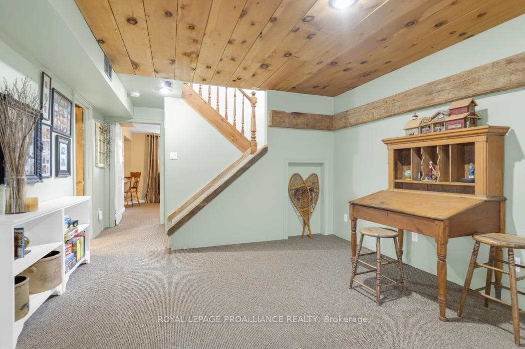 136 Cole Road photo 23