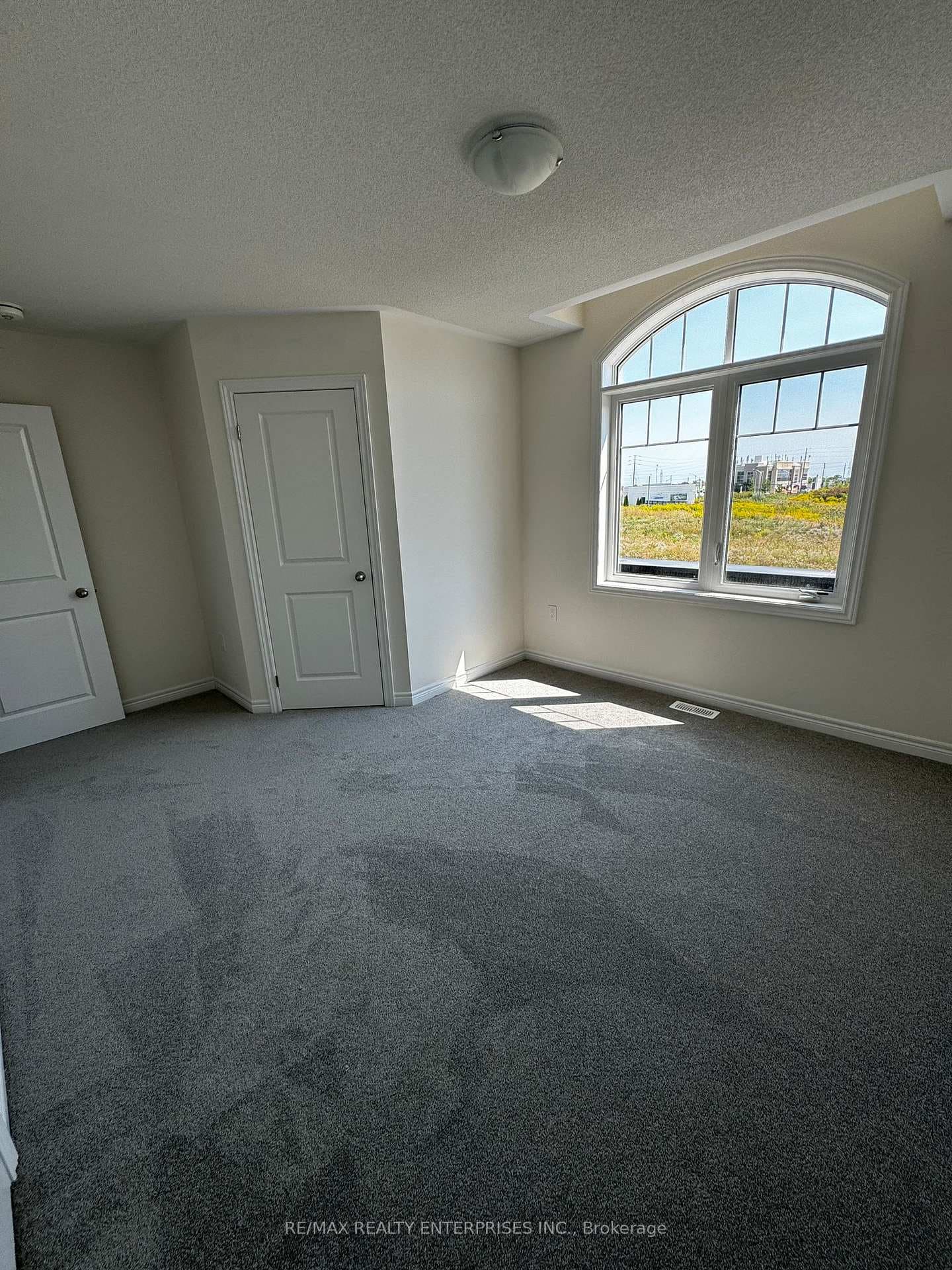 3947 Lodi Road photo 6