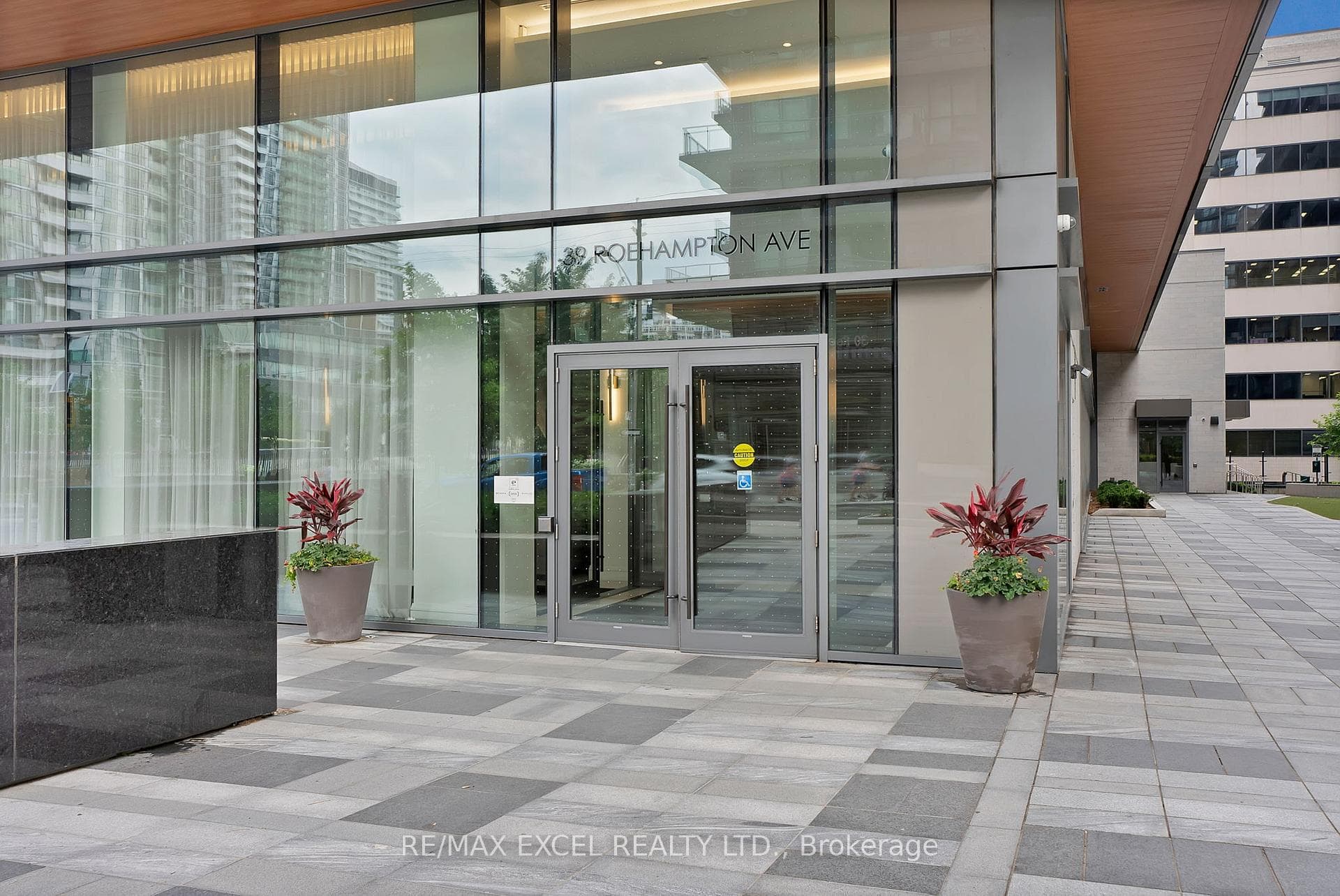 39 Roehampton Avenue Unit 2508 photo 27