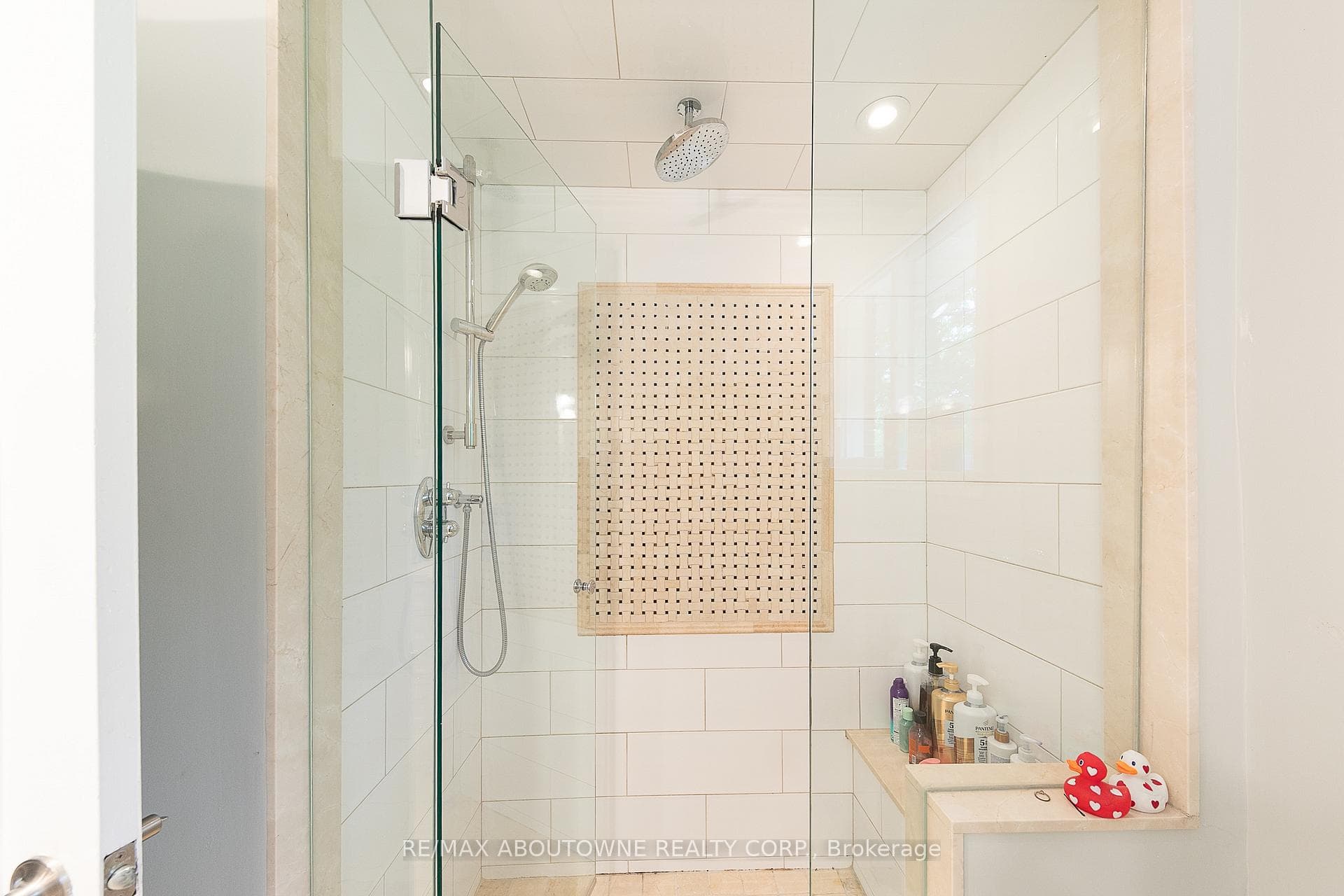1290 Braeside Drive photo 31