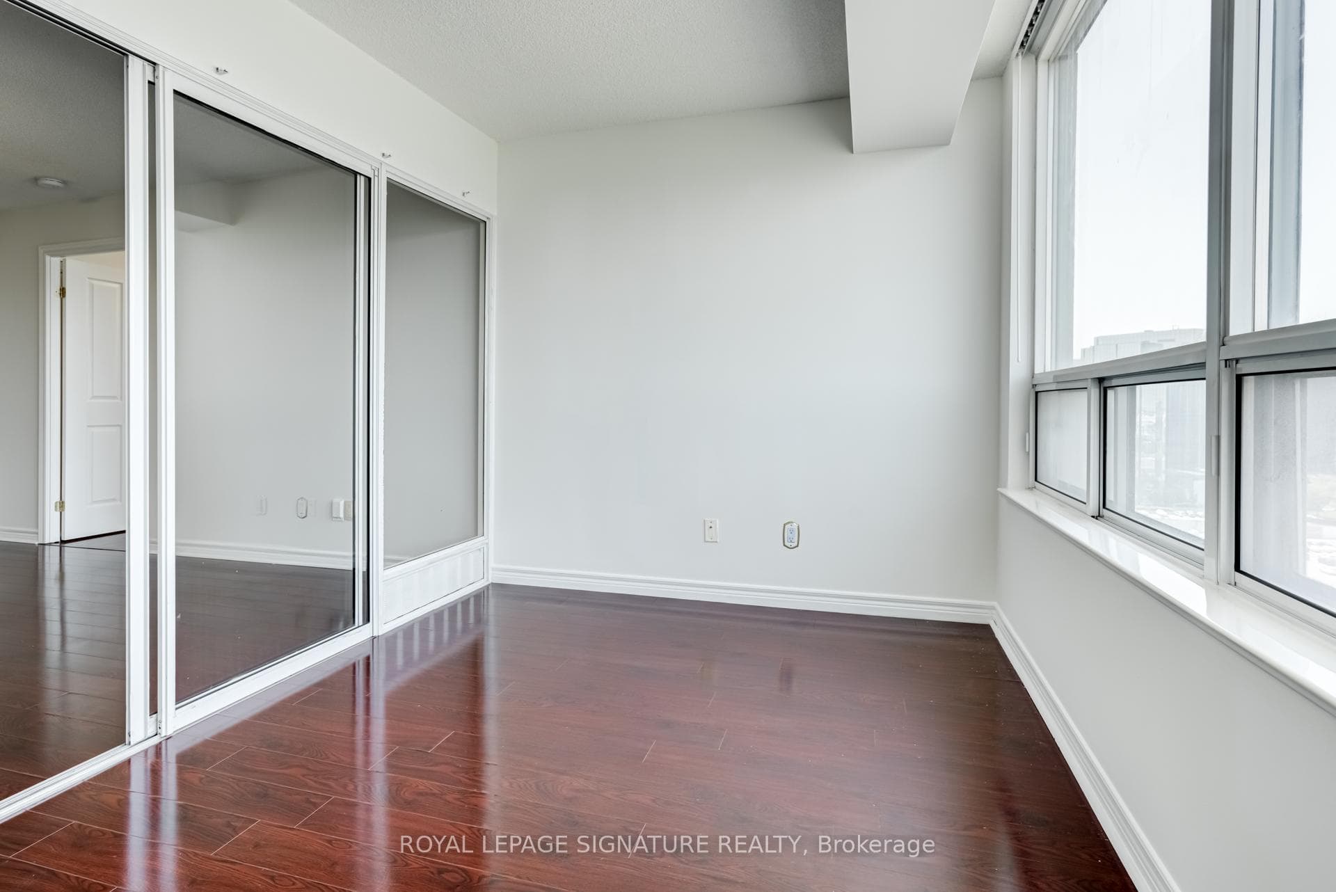 68 Corporate Drive Unit 1721 photo 18