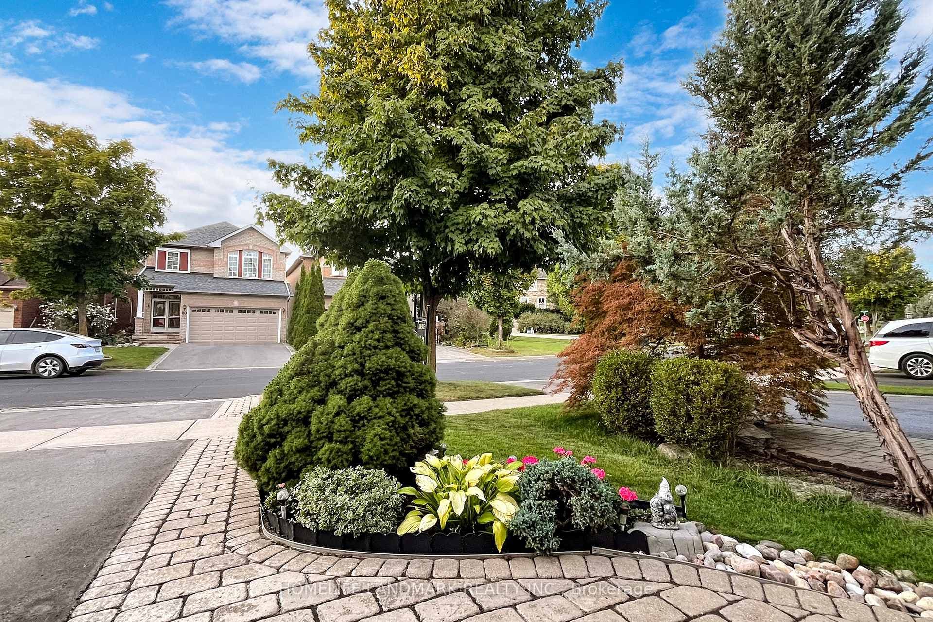 79 White Cedar Drive photo 2