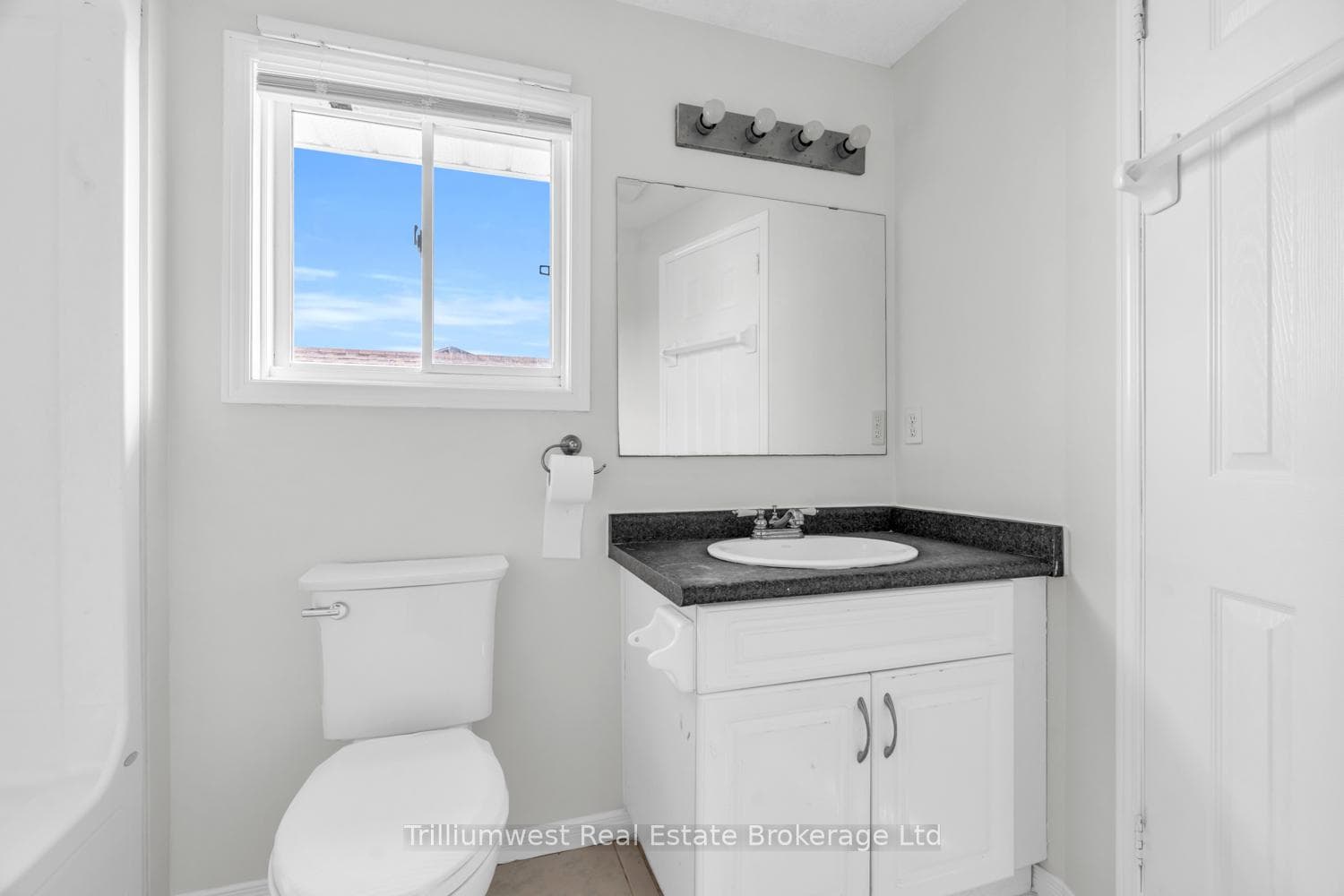 2nd Floor 4 Piece Bathroom