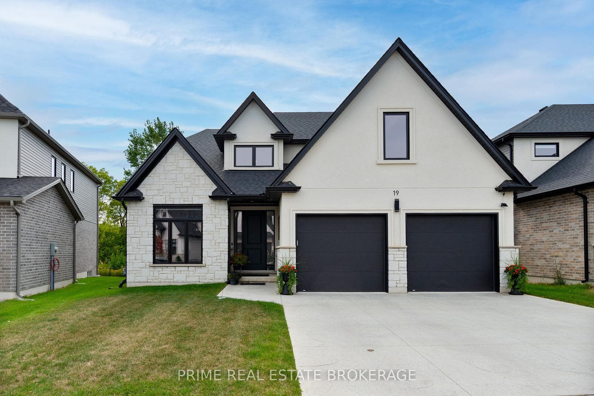 19 Aspen Circle photo 1