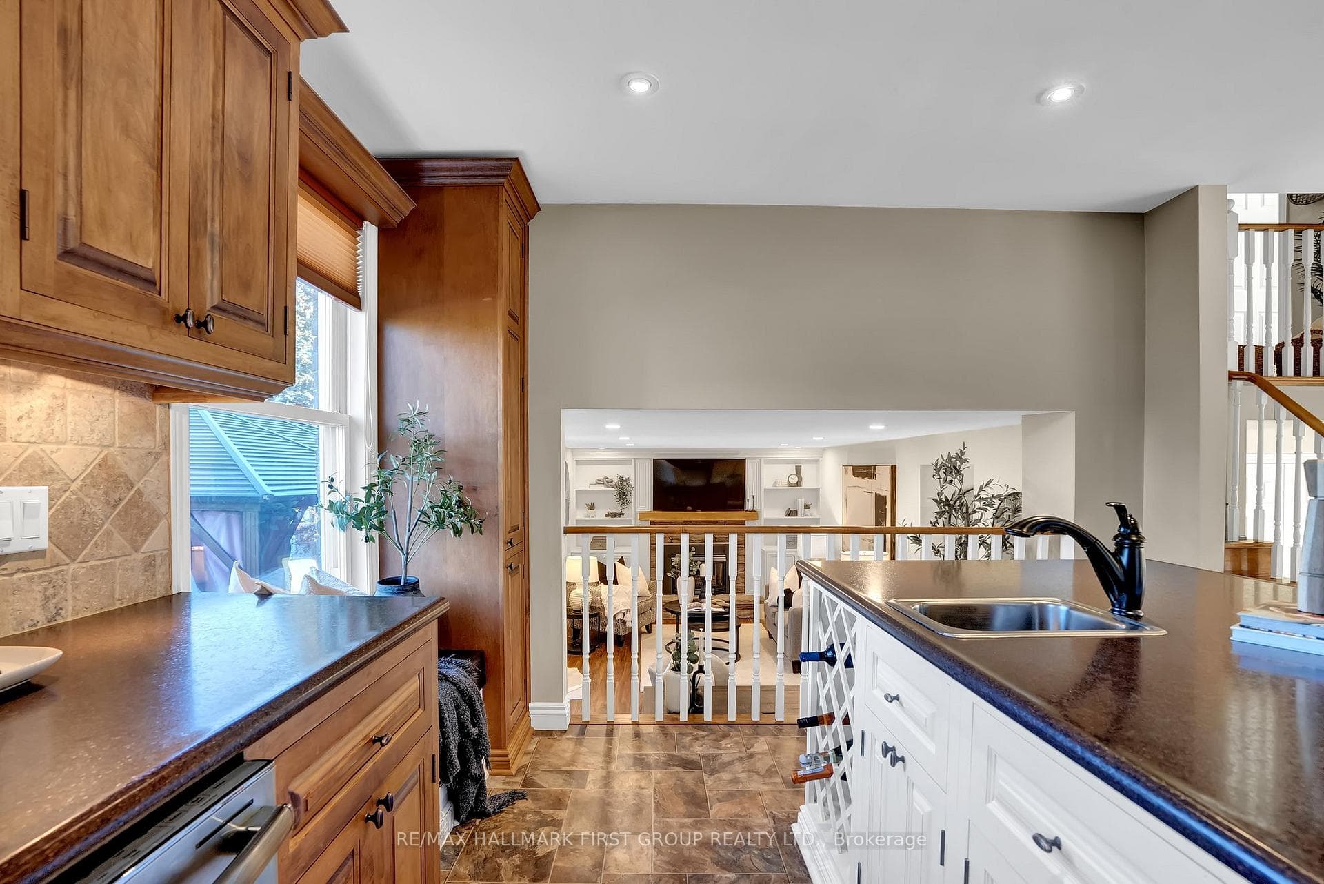 48 Spry Avenue photo 13