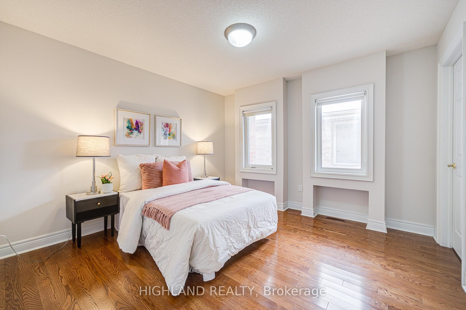3971 Bloor Street photo 25
