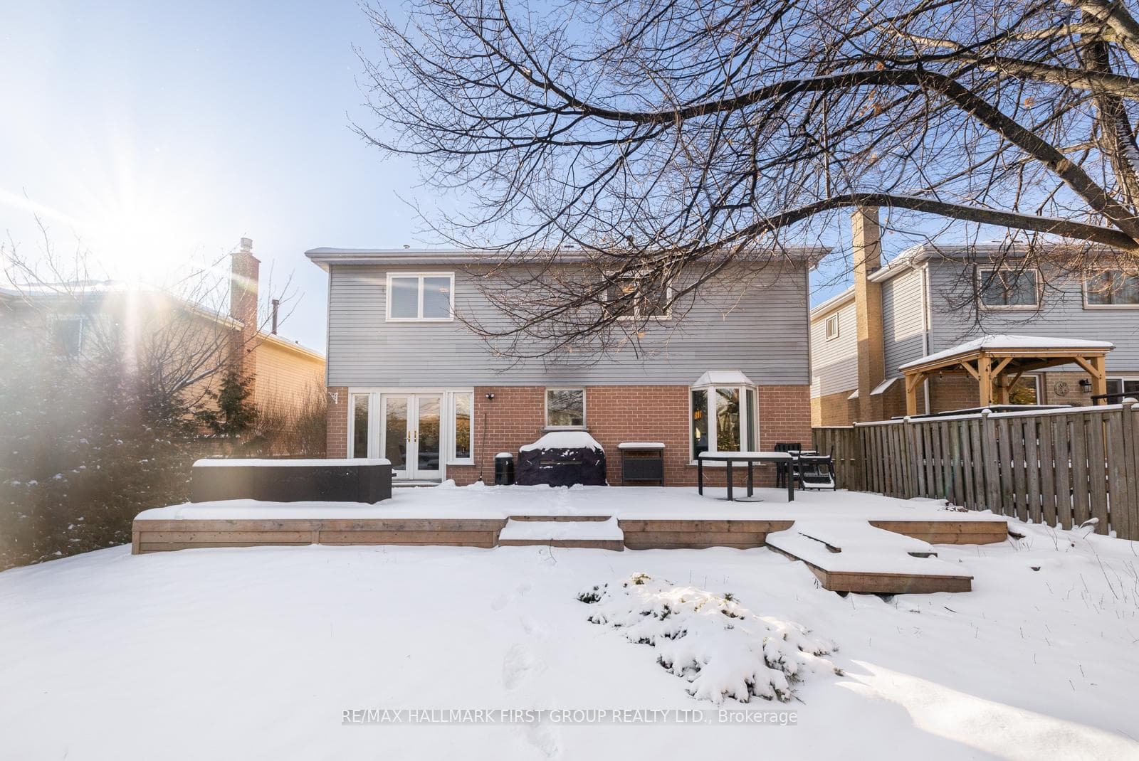 222 Bassett Boulevard photo 37