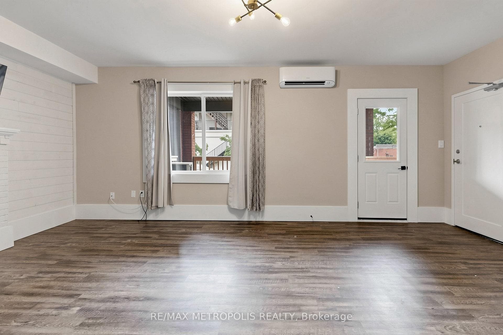 41 Albert Street Unit 2 photo 5