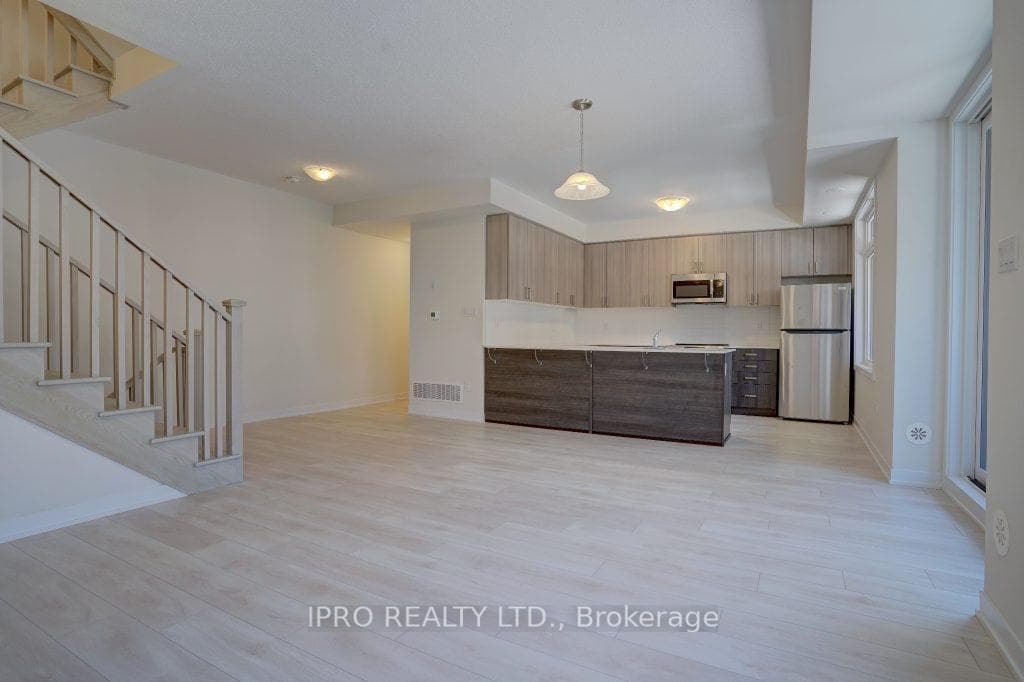 1865 Pickering Parkway Unit 801 photo 8