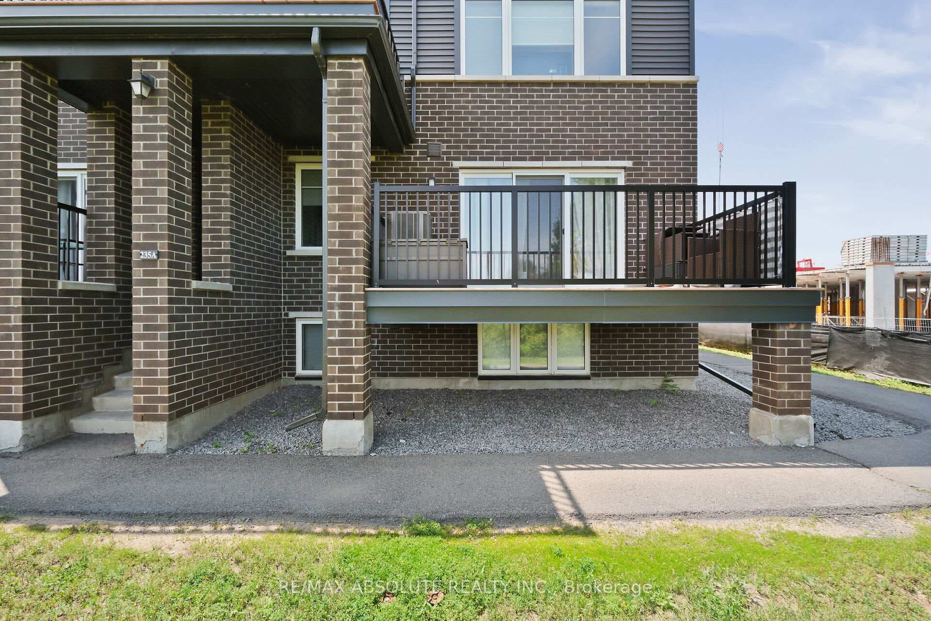 235 Eldorado Private Unit A photo 3