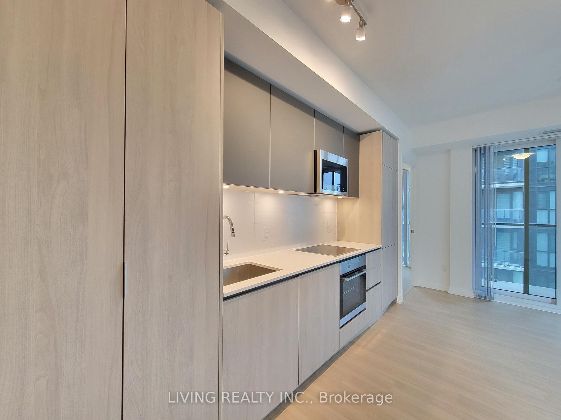 8 Widmer Street Unit 2803 photo 7