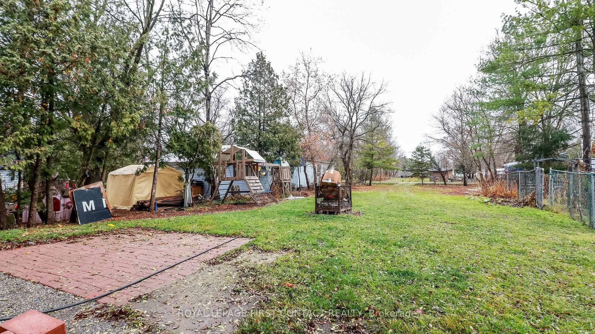 947 Gilmore Avenue photo 27